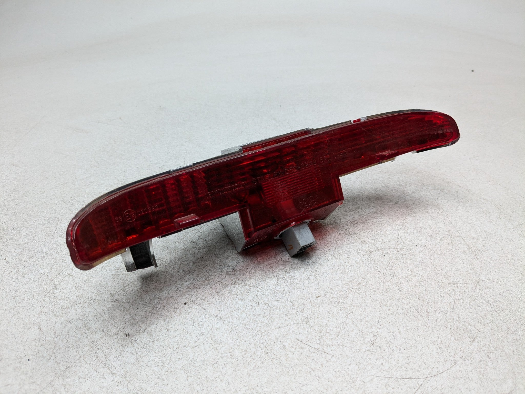 2004 - 2008 ACURA TSX OEM THIRD BRAKE LIGHT AVOIDANCE REAR CENTER HIGH MOUNT