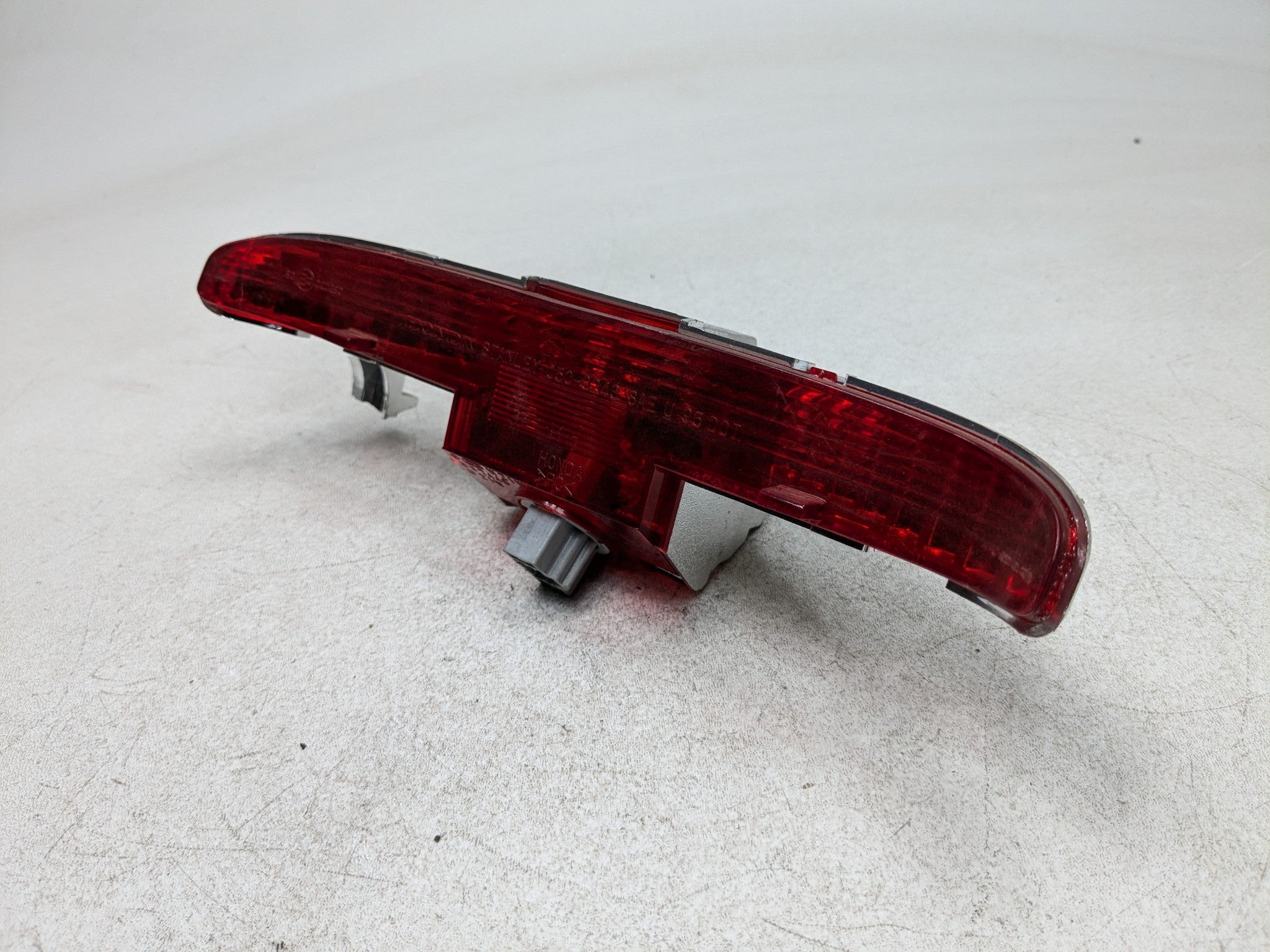 2004 - 2008 ACURA TSX OEM THIRD BRAKE LIGHT AVOIDANCE REAR CENTER HIGH MOUNT