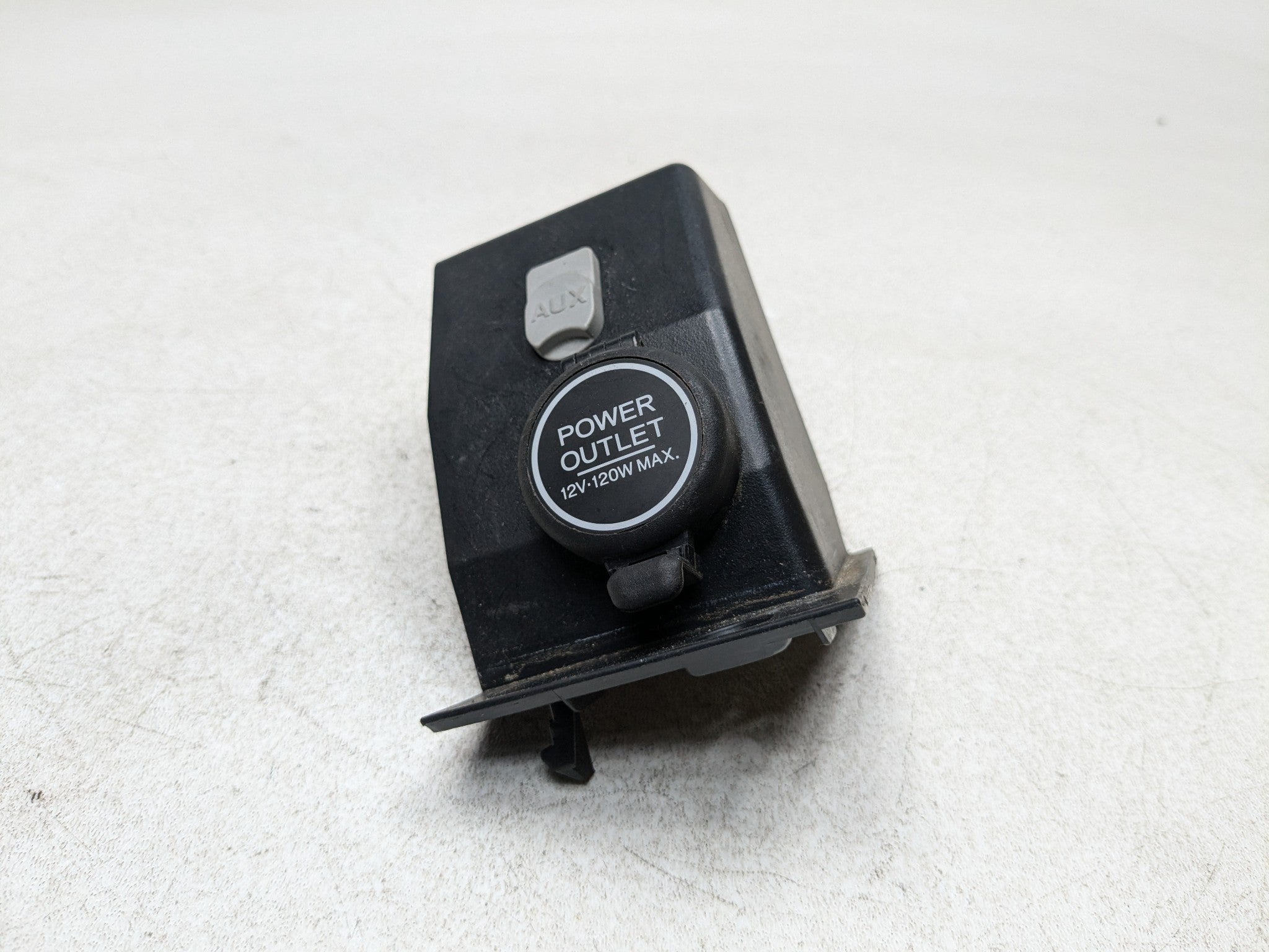 04 - 08 ACURA TSX OEM AUX USB INPUT POWER OUTLET SWITCH JACK PORT CENTER CONSOLE