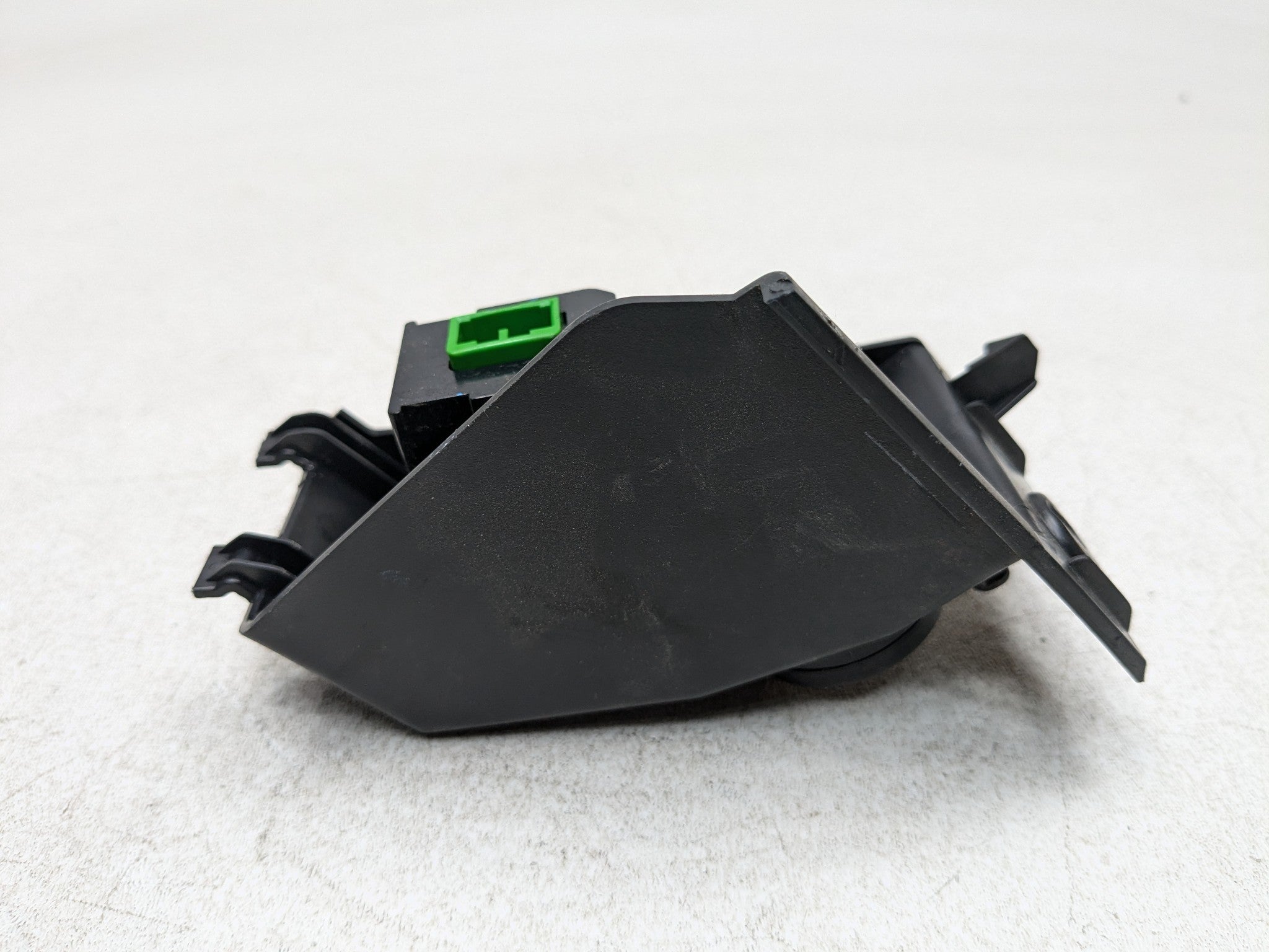 04 - 08 ACURA TSX OEM AUX USB INPUT POWER OUTLET SWITCH JACK PORT CENTER CONSOLE