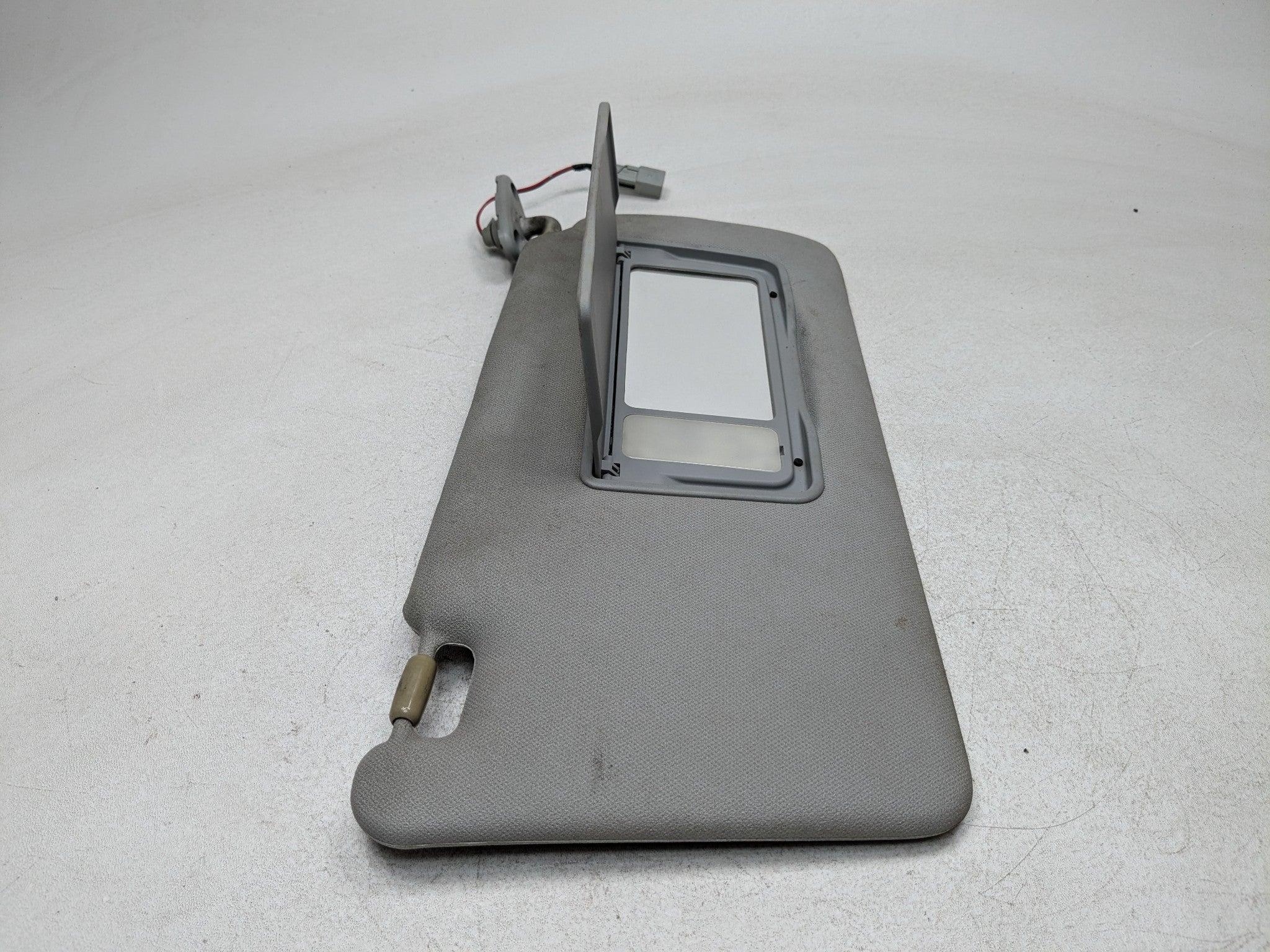 04 - 08 ACURA TSX OEM SUN VISOR INTERIOR UPPER ROOF FRONT RIGHT PASSENGER SIDE