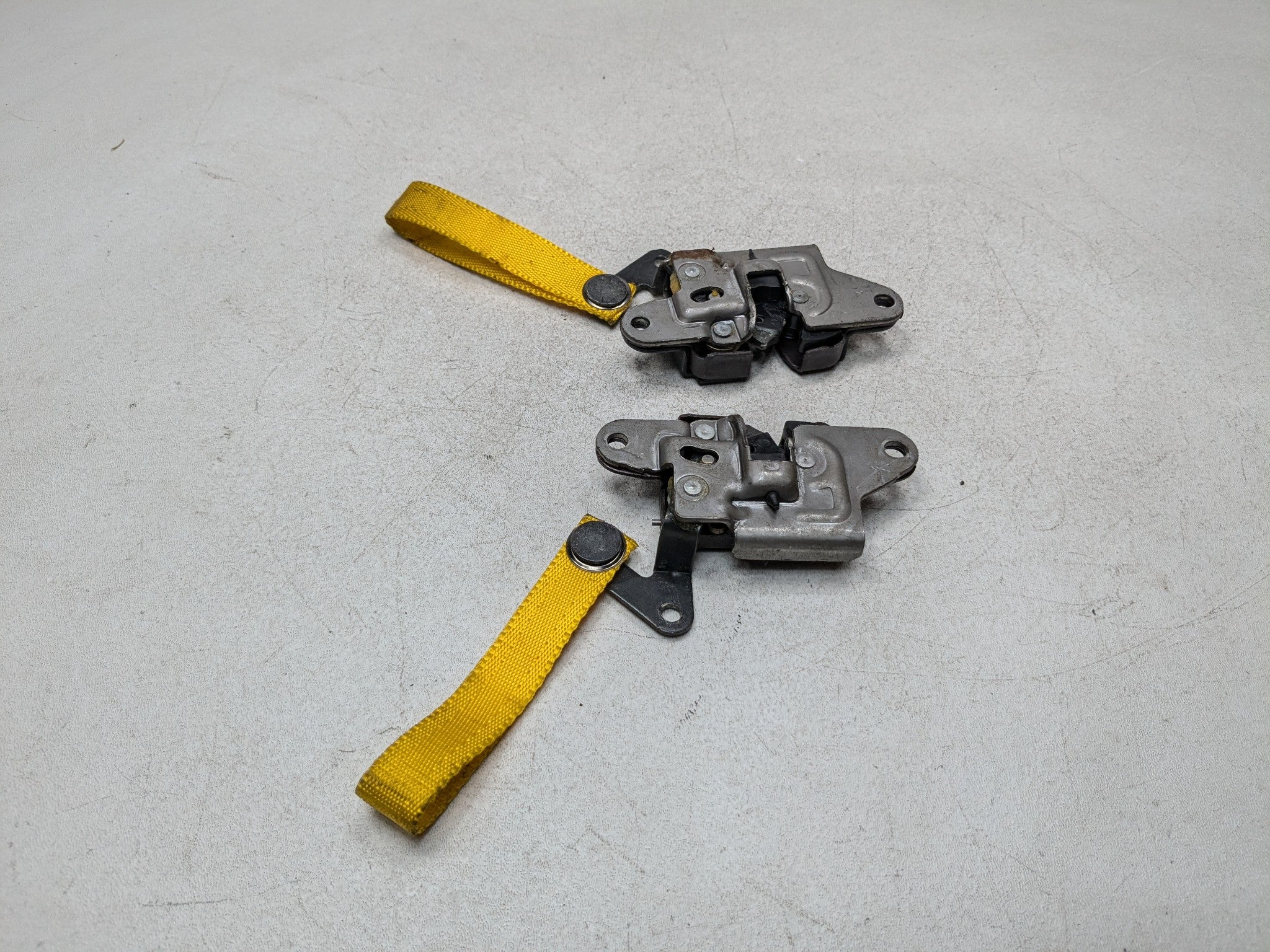 2004 - 2008 ACURA TSX OEM SEAT RELEASE LATCH LOCK REAR LEFT AND RIGHT SIDE