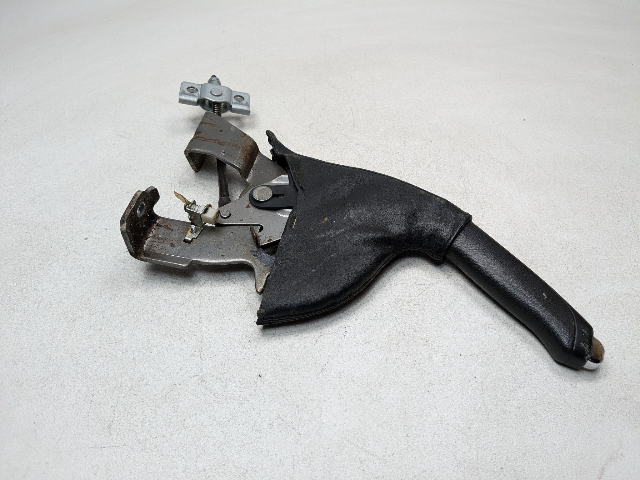 2004 - 2008 ACURA TSX OEM EMERGENCY PARKING BRAKE HANDLE LEVER ASSEMBLY BLACK