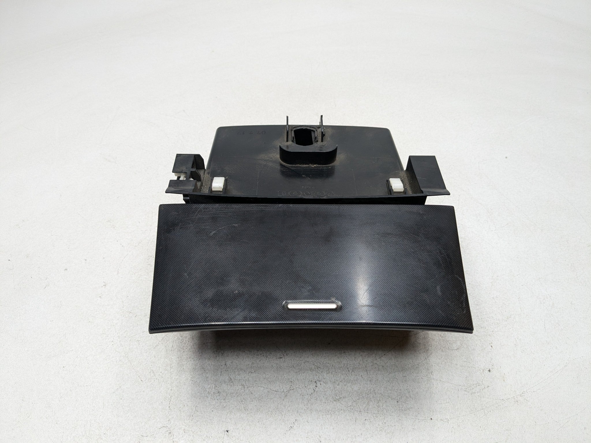 2004 - 2008 ACURA TSX OEM CENTER CONSOLE ASHTRAY STORAGE COMPARTMENT ASSEMBLY