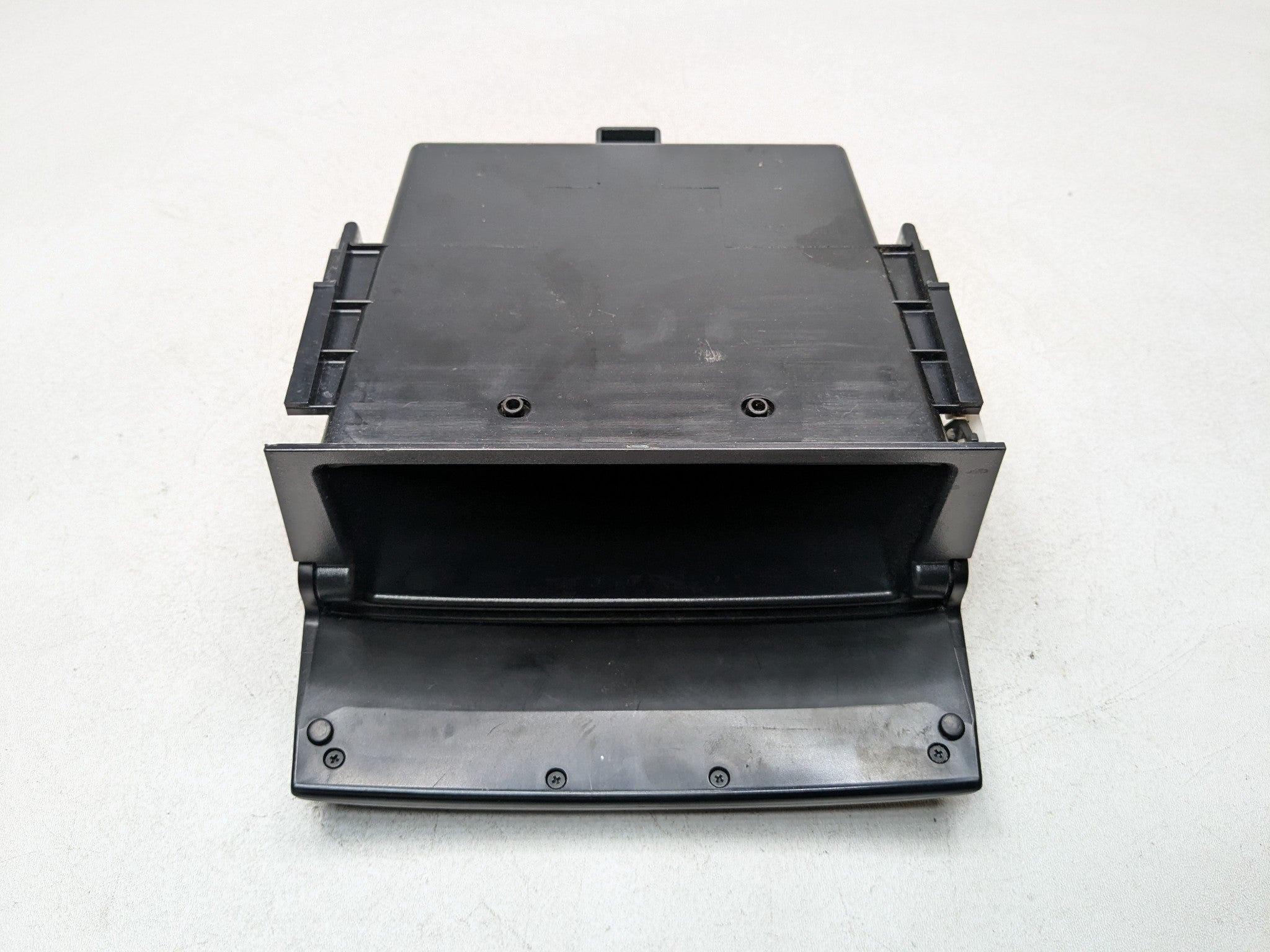 2004 - 2008 ACURA TSX OEM CENTER CONSOLE ASHTRAY STORAGE COMPARTMENT ASSEMBLY