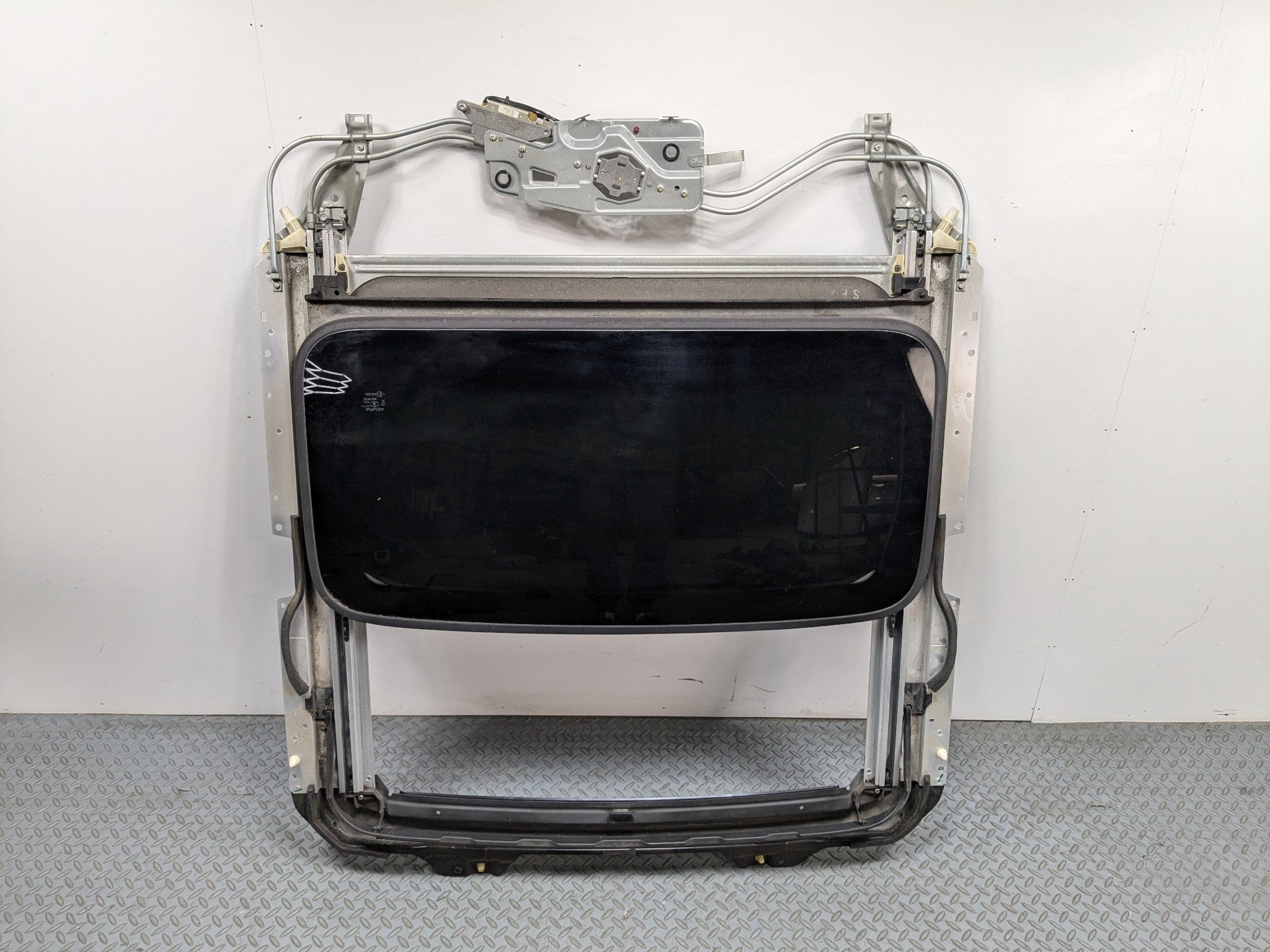 04 - 08 ACURA TSX OEM SUN ROOF MOON ROOF GLASS WITH BRACKET FRAME PANEL ASSEMBLY
