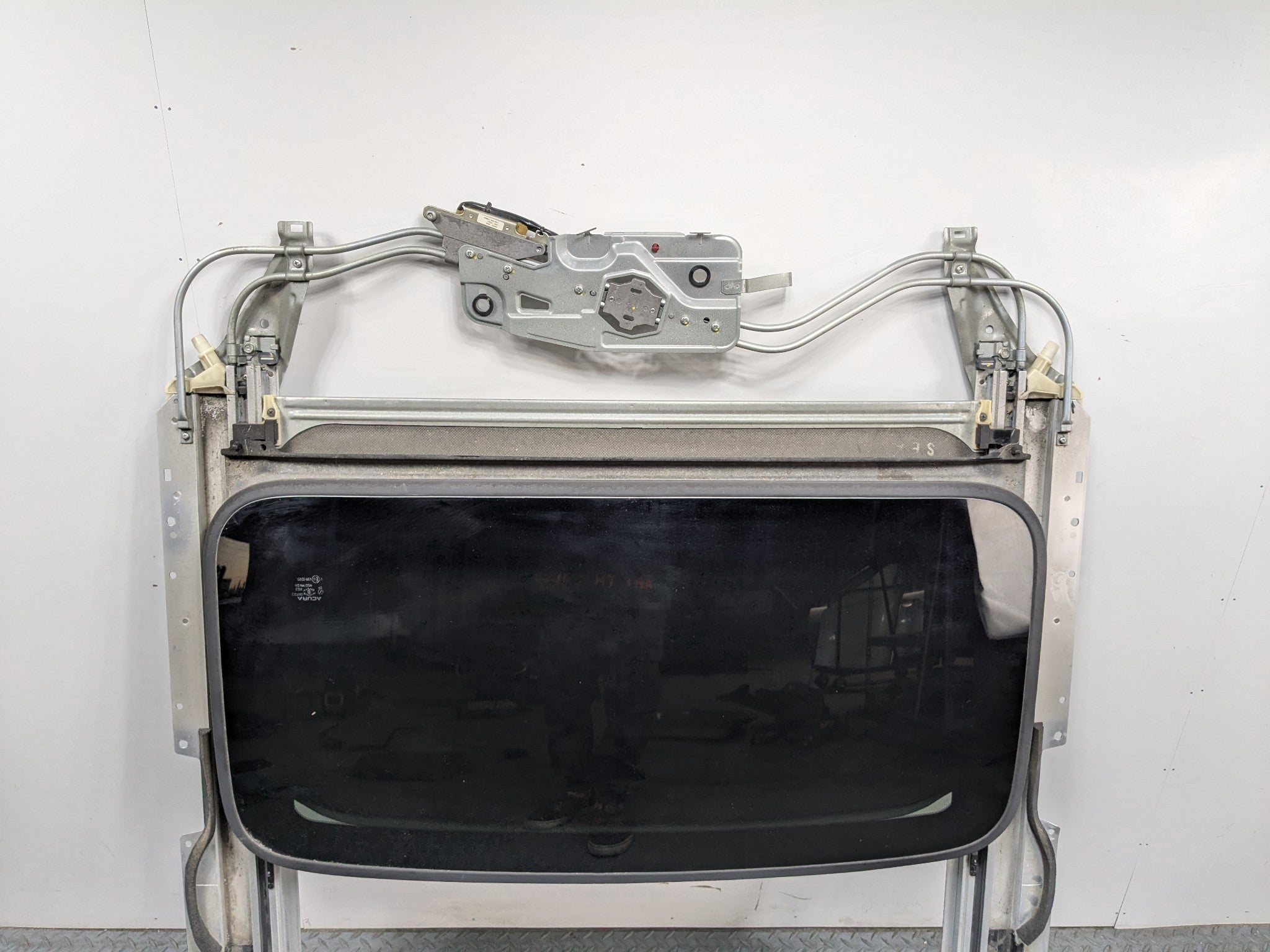 04 - 08 ACURA TSX OEM SUN ROOF MOON ROOF GLASS WITH BRACKET FRAME PANEL ASSEMBLY