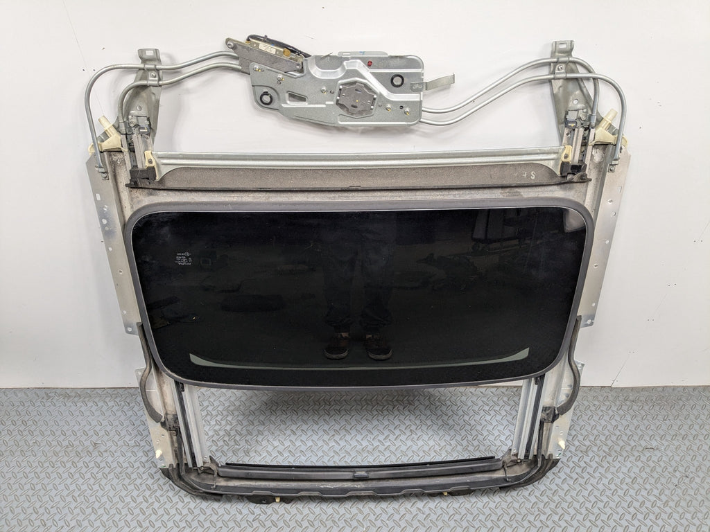04 - 08 ACURA TSX OEM SUN ROOF MOON ROOF GLASS WITH BRACKET FRAME PANEL ASSEMBLY