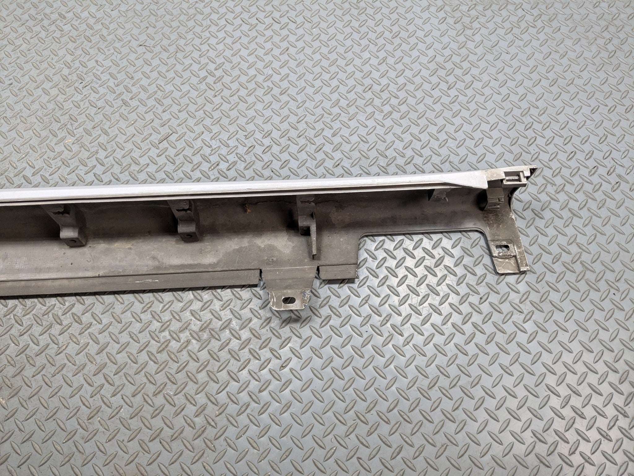 04 - 08 ACURA TSX OEM ROCKER MOLDING SKIRT TRIM PANEL METALLIC SILVER LEFT SIDE