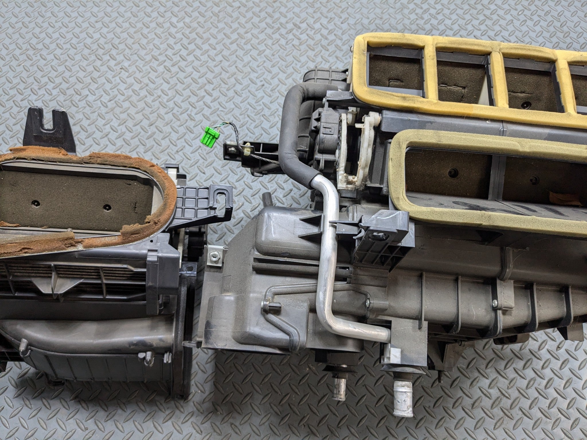 2004 - 2008 ACURA TSX OEM HEATER CORE UNIT EVAPORATOR WITH BLOWER FAN MOTOR BOX