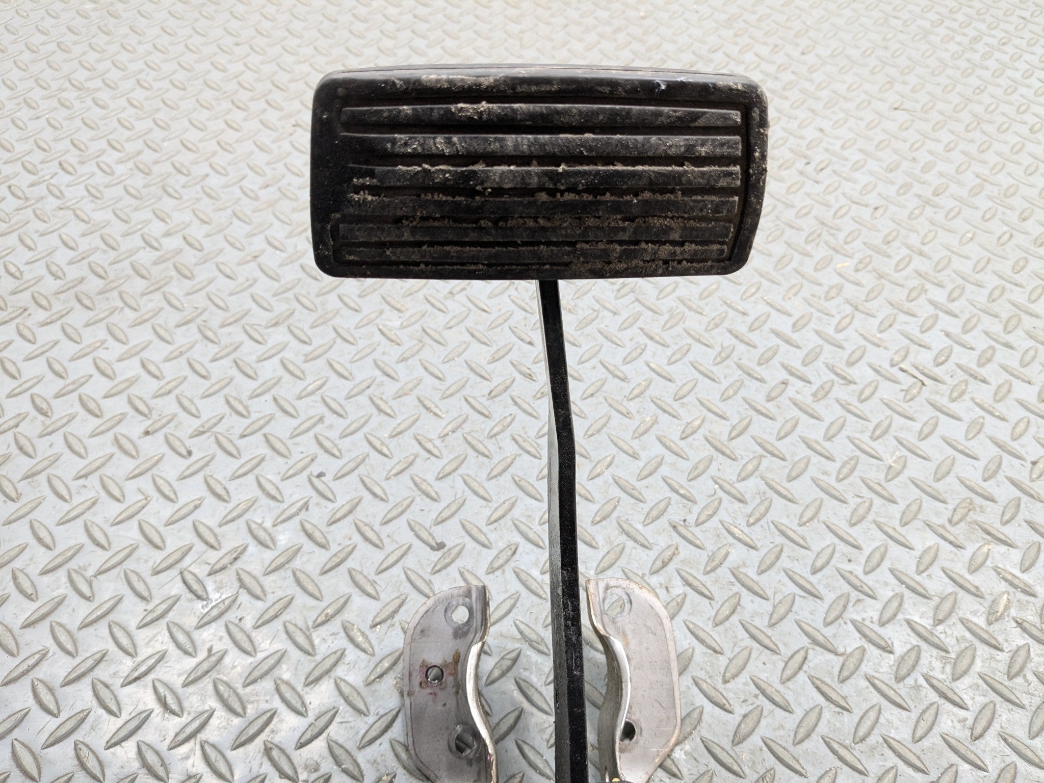 2004 - 2008 ACURA TSX OEM FRONT FLOOR FOOT BRAKE PEDAL WITH BRACKET