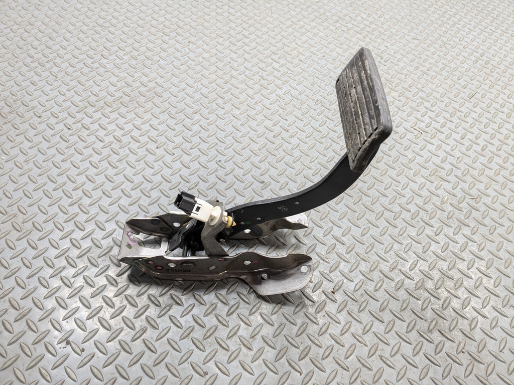 2004 - 2008 ACURA TSX OEM FRONT FLOOR FOOT BRAKE PEDAL WITH BRACKET