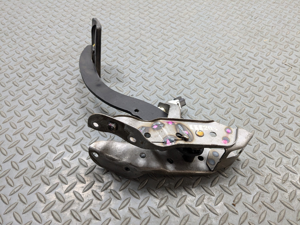 2004 - 2008 ACURA TSX OEM FRONT FLOOR FOOT BRAKE PEDAL WITH BRACKET