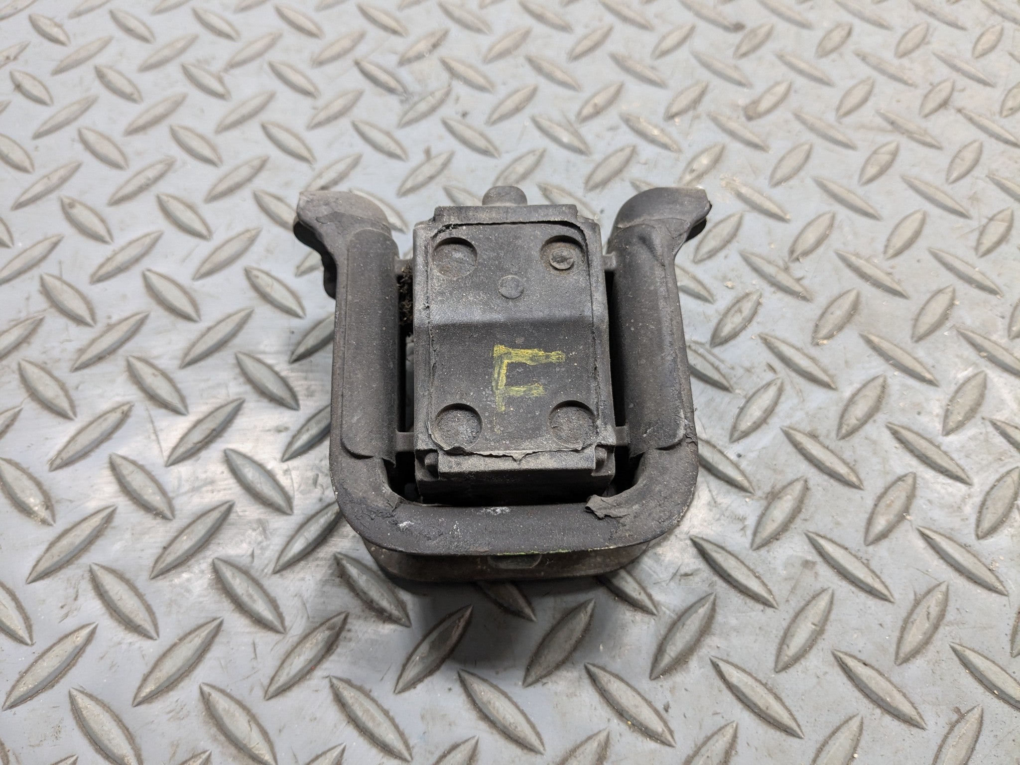 2004 - 2008 ACURA TSX OEM ENGINE FRAME MOUNT RUBBER STOPPER INSULATOR ASSEMBLY
