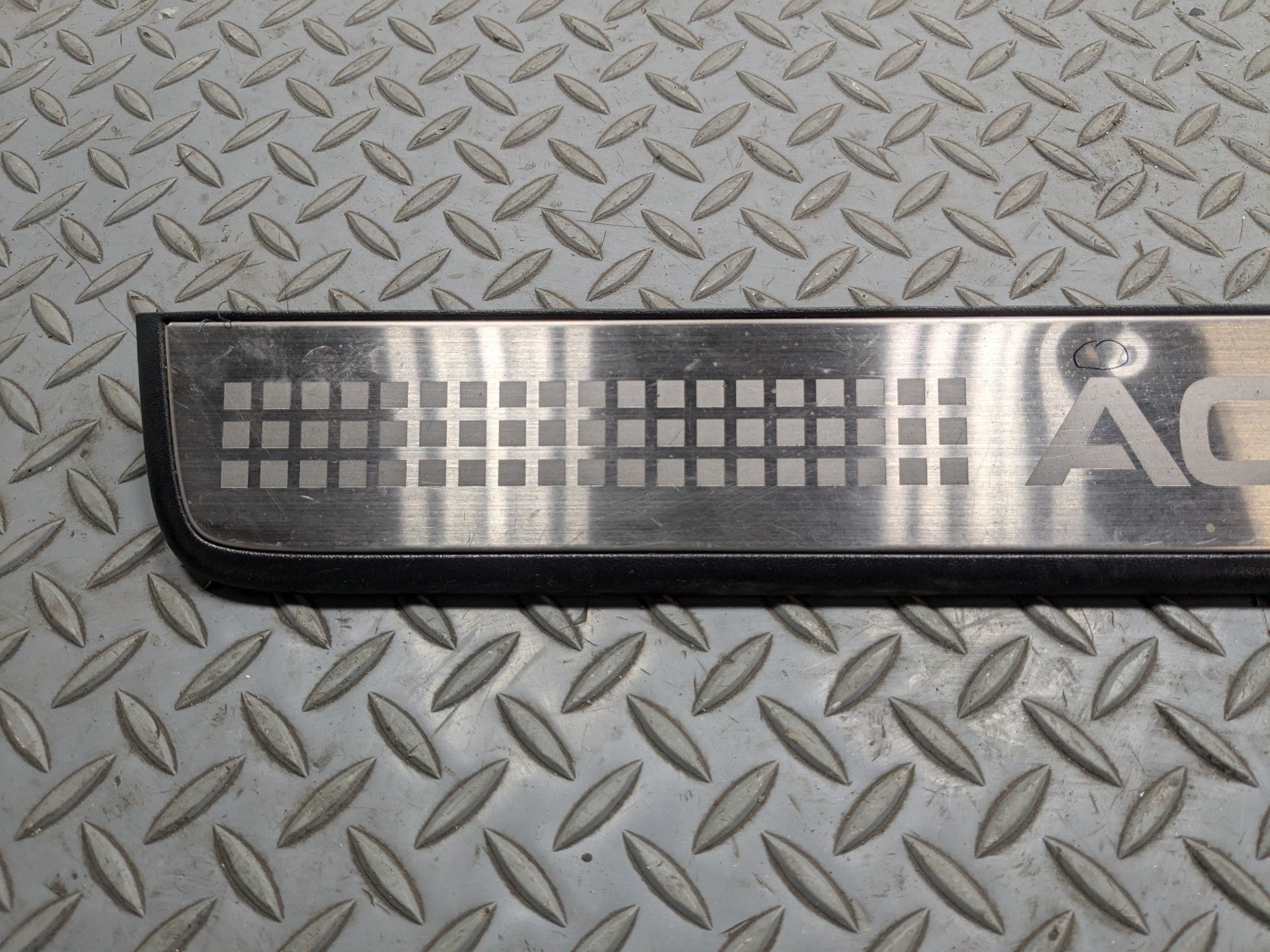2004 - 2008 ACURA TSX OEM DOOR SCUFF SILL PLATE TRIM FRONT LEFT DRIVER SIDE