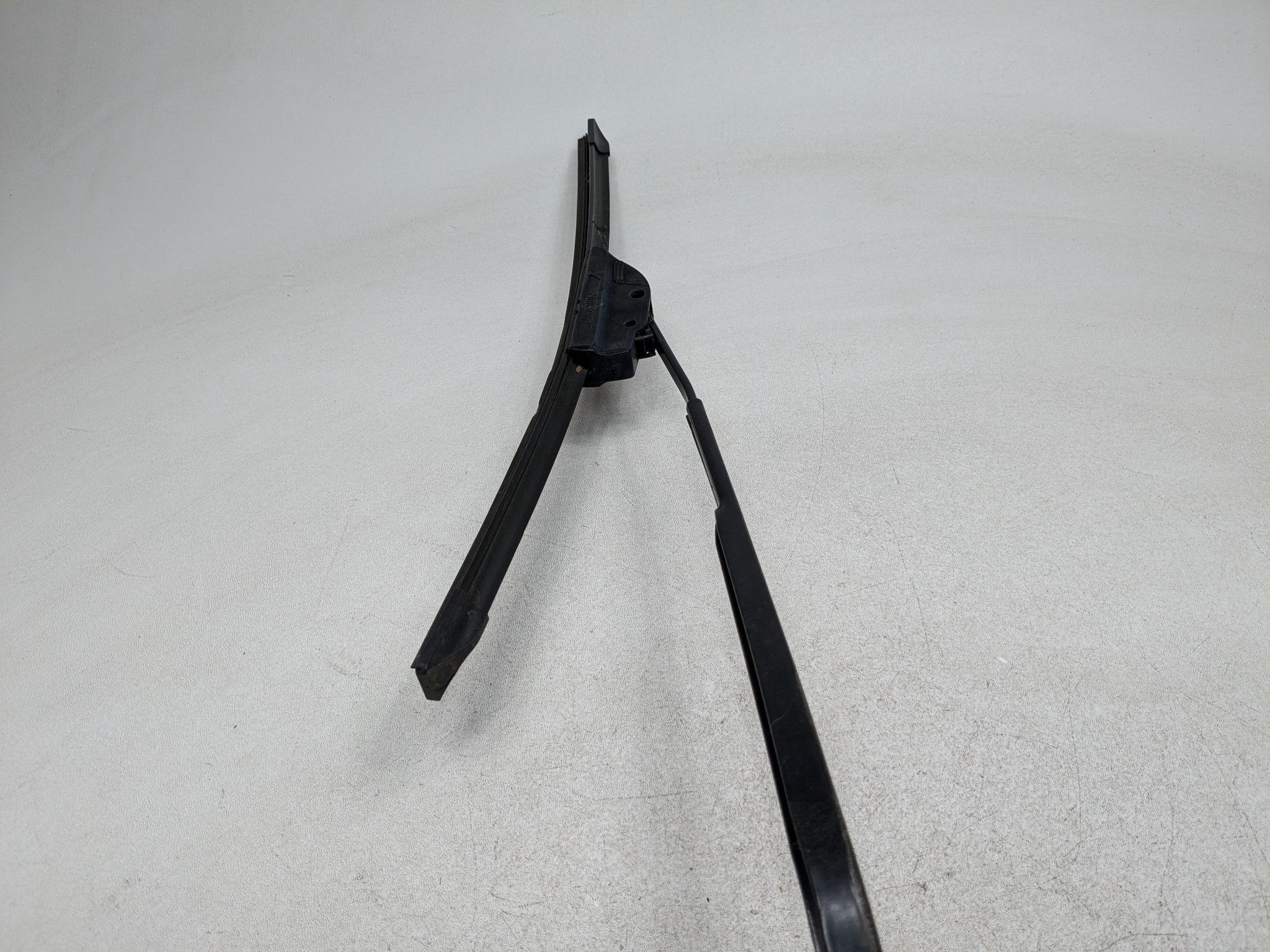 04 - 08 ACURA TSX OEM WINDSHIELD WIPER ARM WITH BLADE FRONT RIGHT PASSENGER SIDE