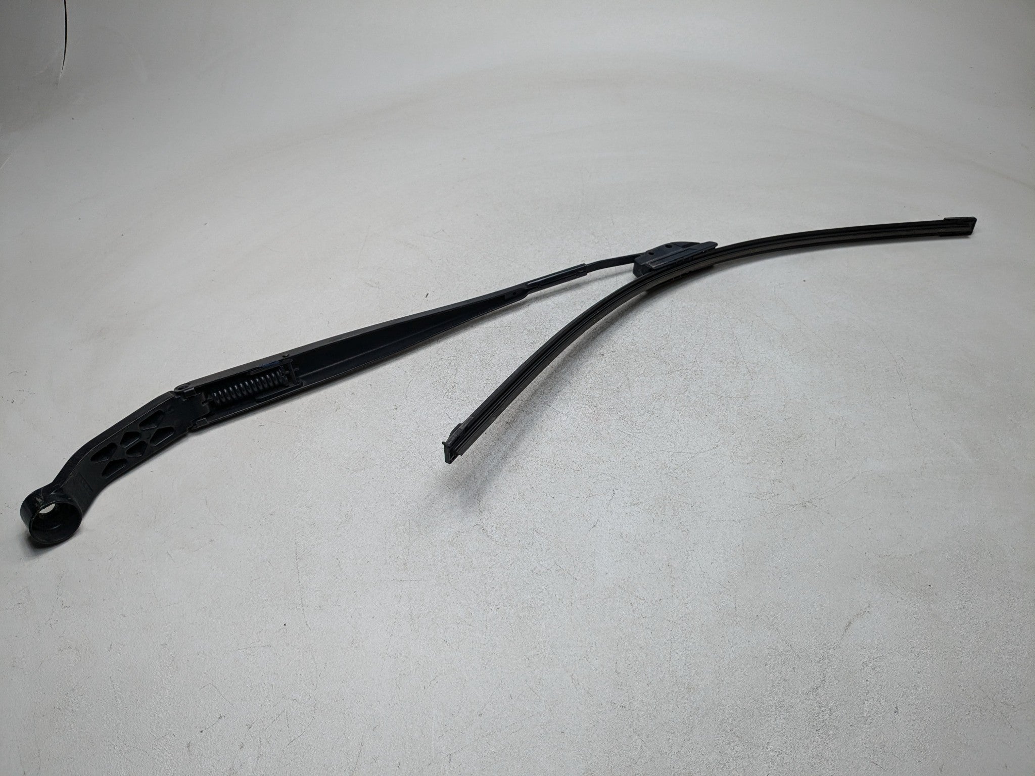 2004 - 2008 ACURA TSX OEM WINDSHIELD WIPER ARM WITH BLADE FRONT LEFT DRIVER SIDE