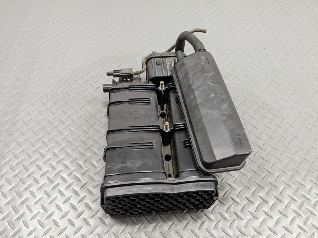 2004 - 2008 ACURA TSX OEM FUEL VAPOR GAS CHARCOAL EVAPORATOR CANISTER