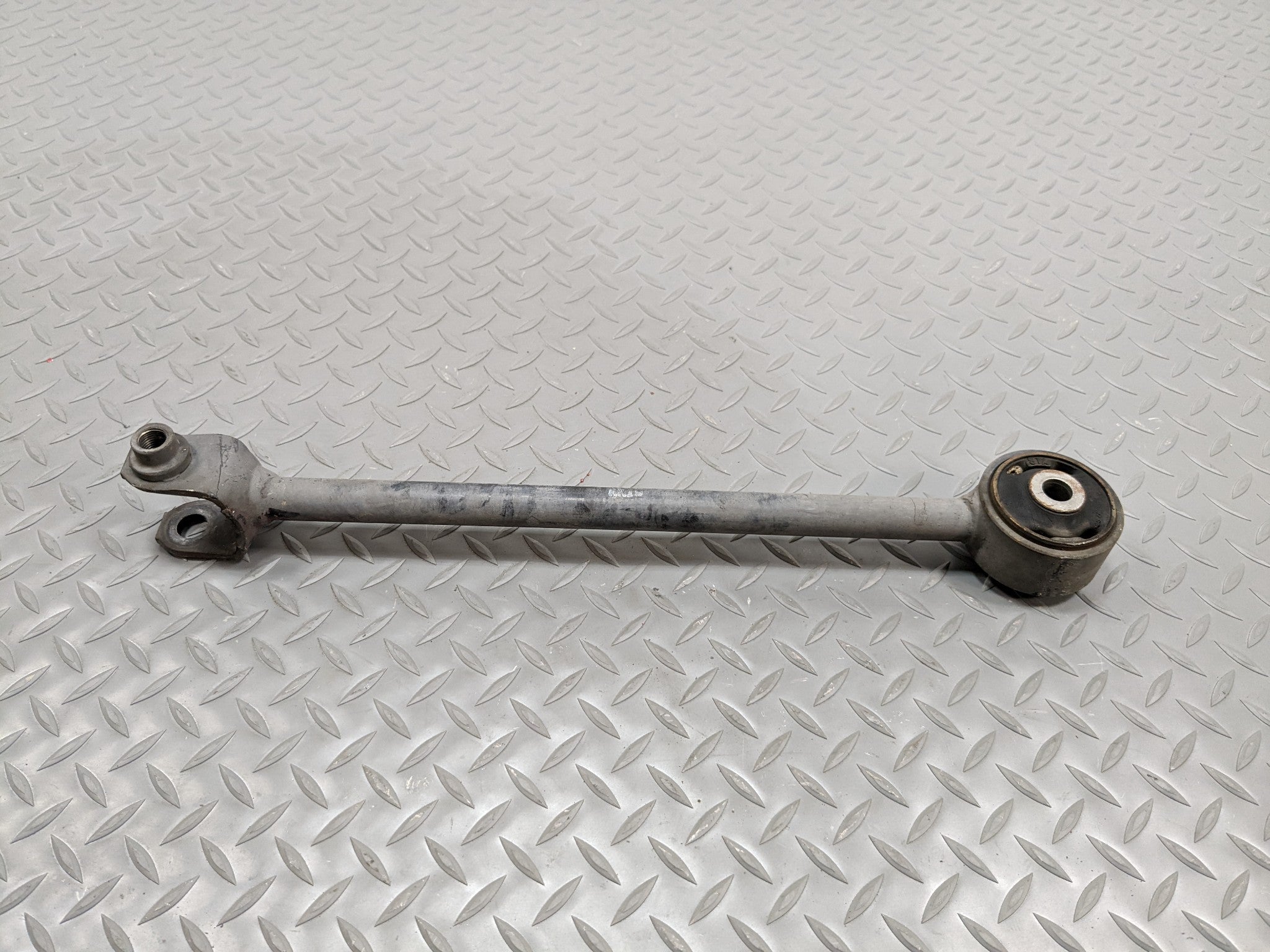 2004 - 2008 ACURA TSX OEM UPPER CONTROL ARM REAR RIGHT PASSENGER SIDE