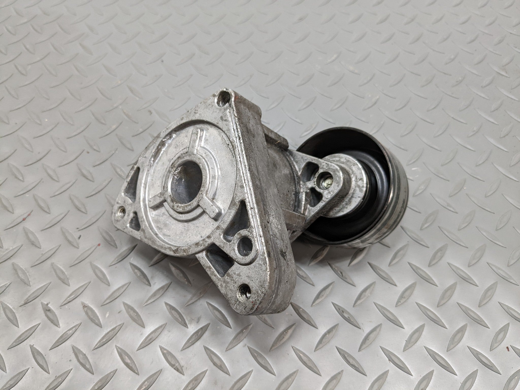 2004 - 2008 ACURA TSX OEM 2.4L 4 CYLINDER GAS ENGINE BELT TENSIONER