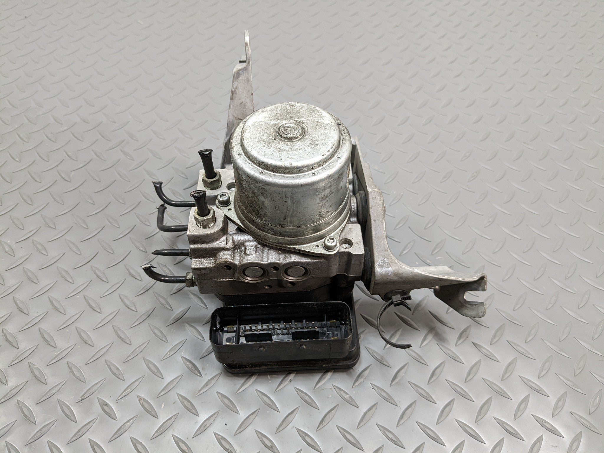 2004 - 2008 ACURA TSX OEM ANTI LOCK BRAKE PUMP MODULE ASSEMBLY
