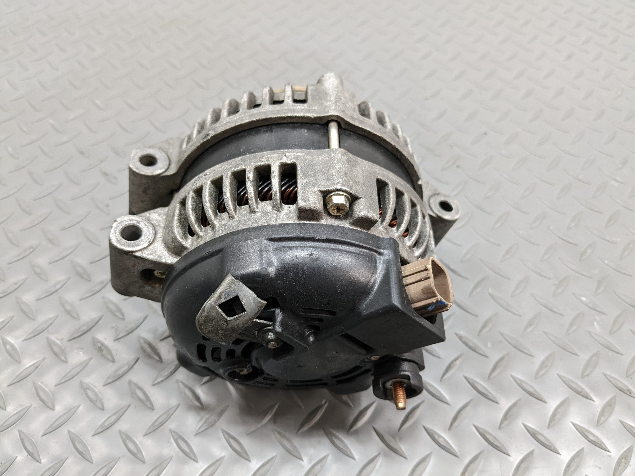 2004 - 2008 ACURA TSX OEM 2.4L ALTERNATOR POWER GENERATOR ENGINE MOTOR