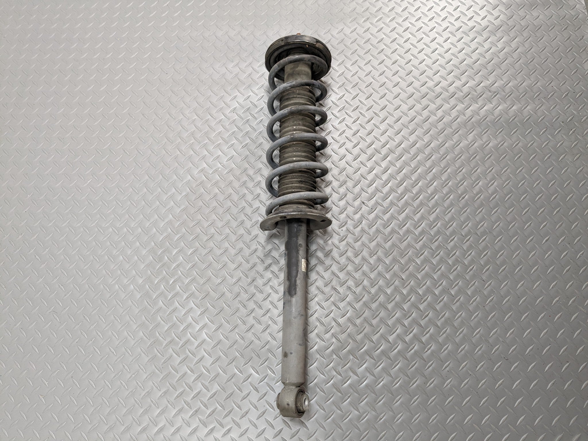 2004 - 2008 ACURA TSX OEM SHOCK STRUT SPRING ABSORBER ASSEMBLY REAR RIGHT SIDE
