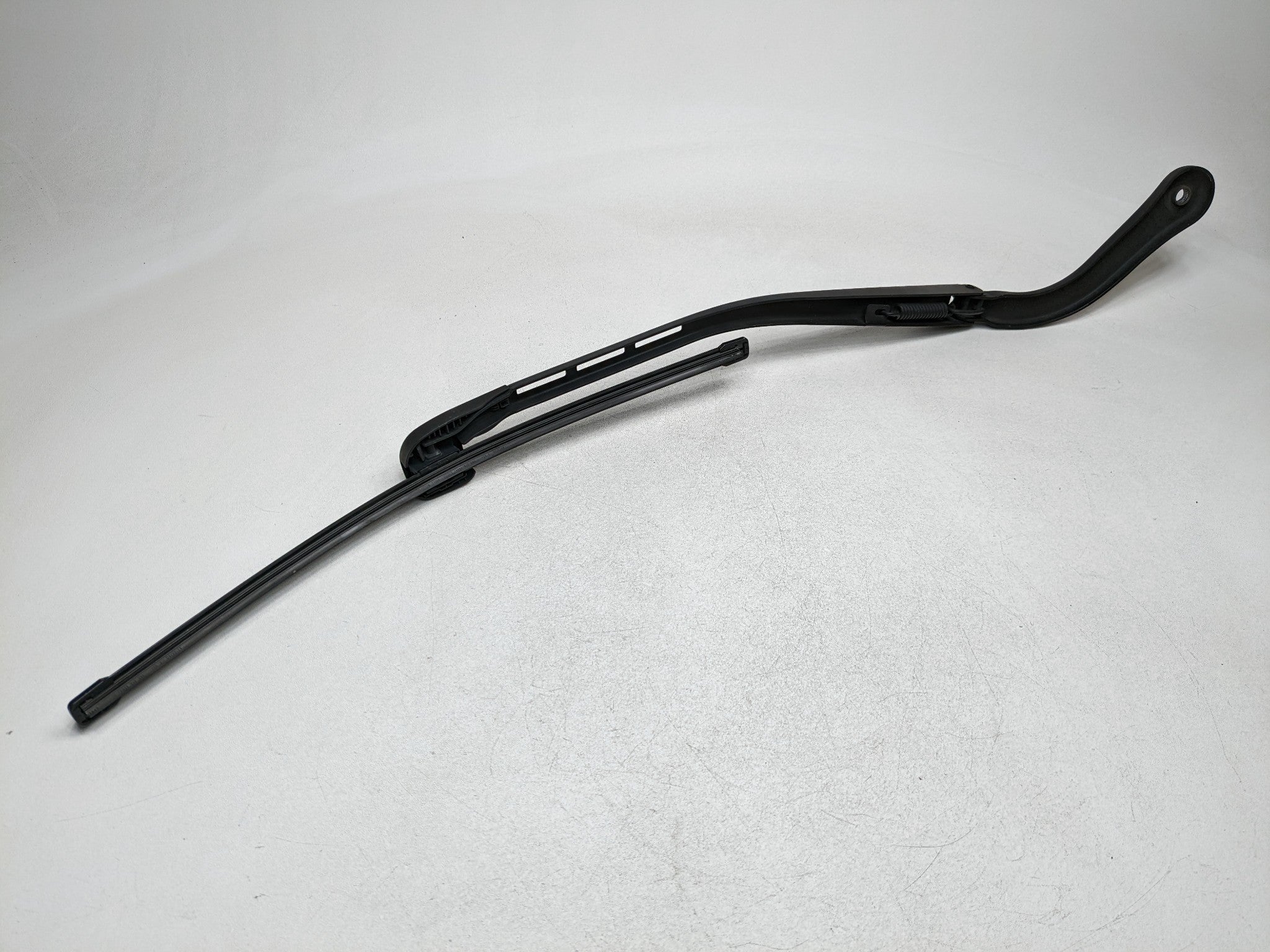 07 - 08 BMW 328I OEM WINDSHIELD WIPER ARM WITH BLADE FRONT RIGHT PASSENGER SIDE