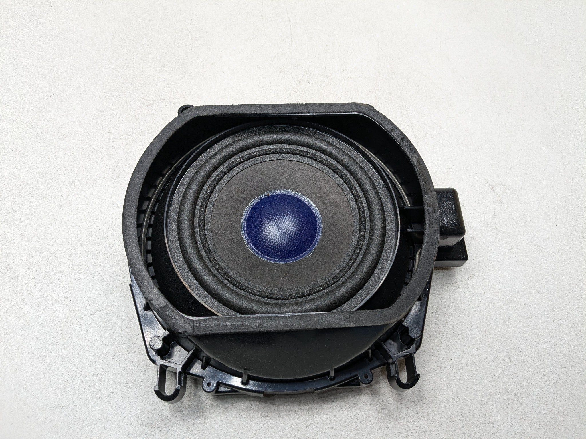2007 - 2010 BMW X5 OEM SUBWOOFER SPEAKER AUDIO BASSBOX LEFT DRIVER SIDE FLOOR