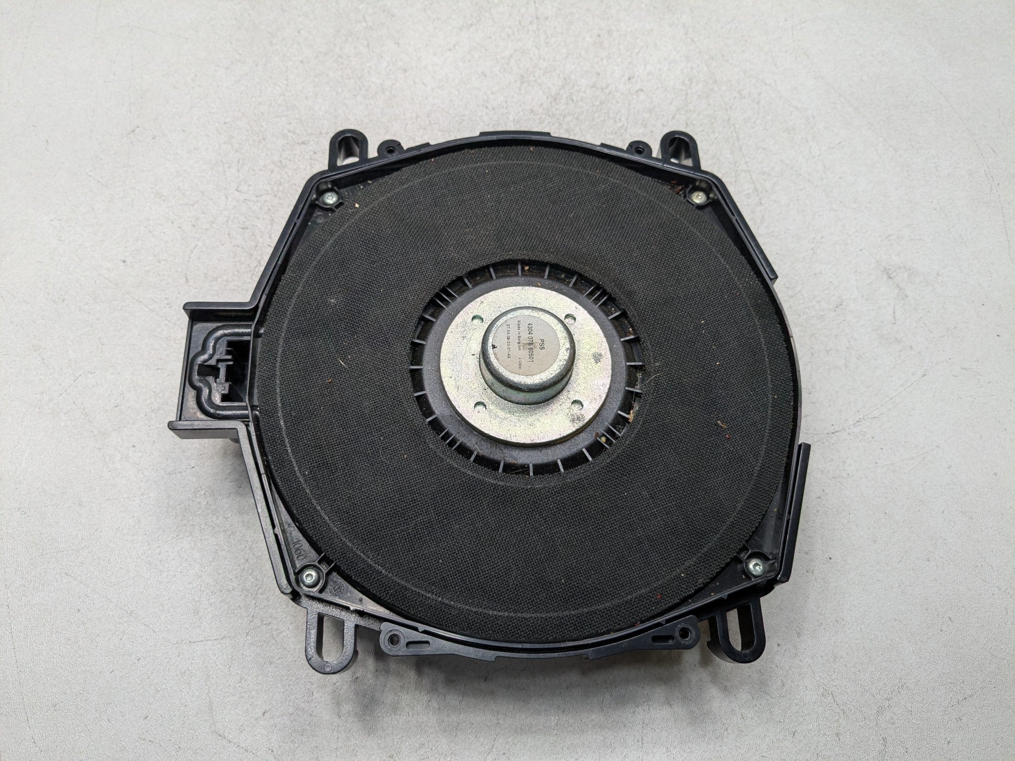 2007 - 2010 BMW X5 OEM SUBWOOFER SPEAKER AUDIO BASSBOX LEFT DRIVER SIDE FLOOR