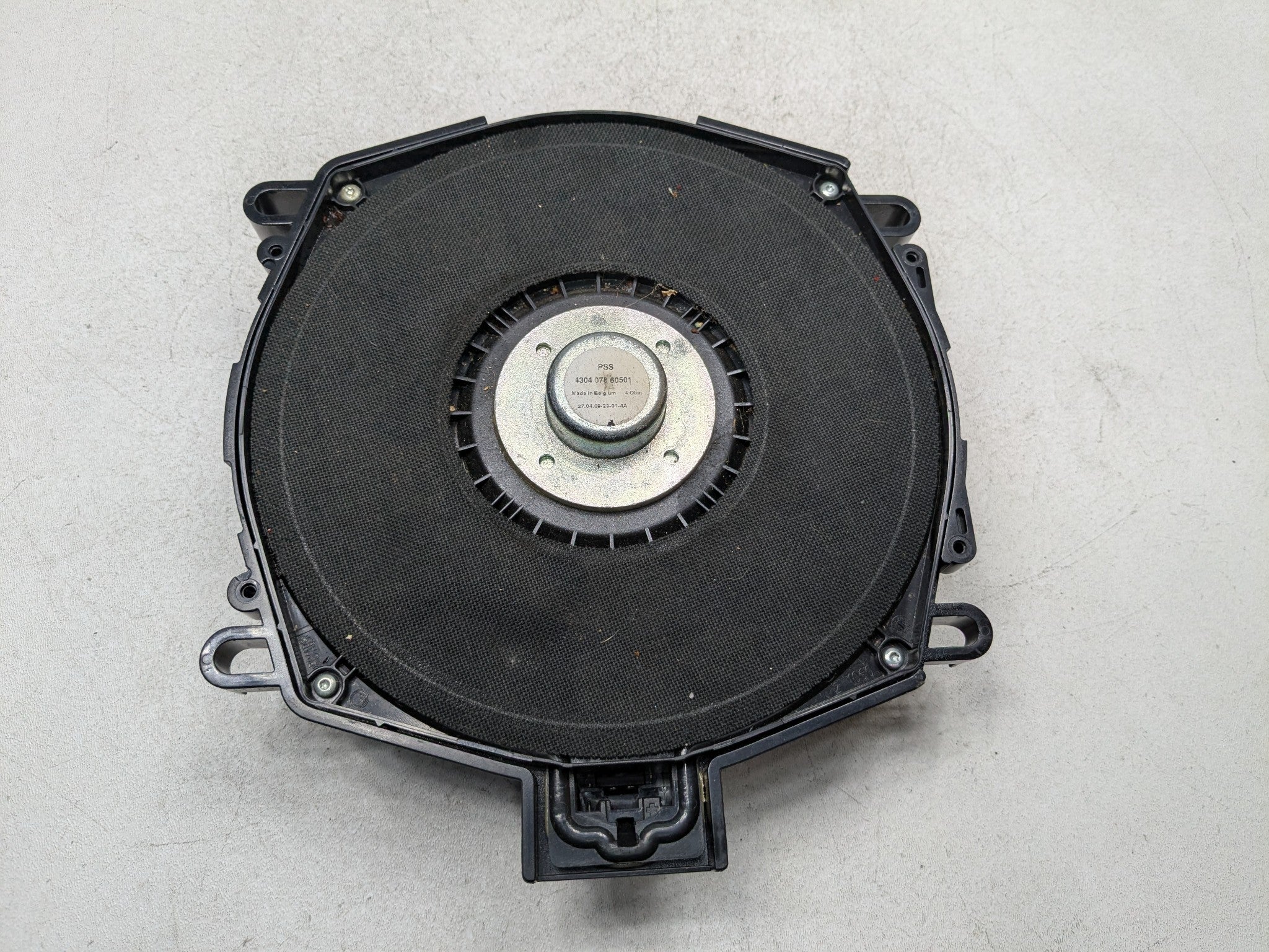 2007 - 2010 BMW X5 OEM SUBWOOFER SPEAKER AUDIO BASSBOX LEFT DRIVER SIDE FLOOR