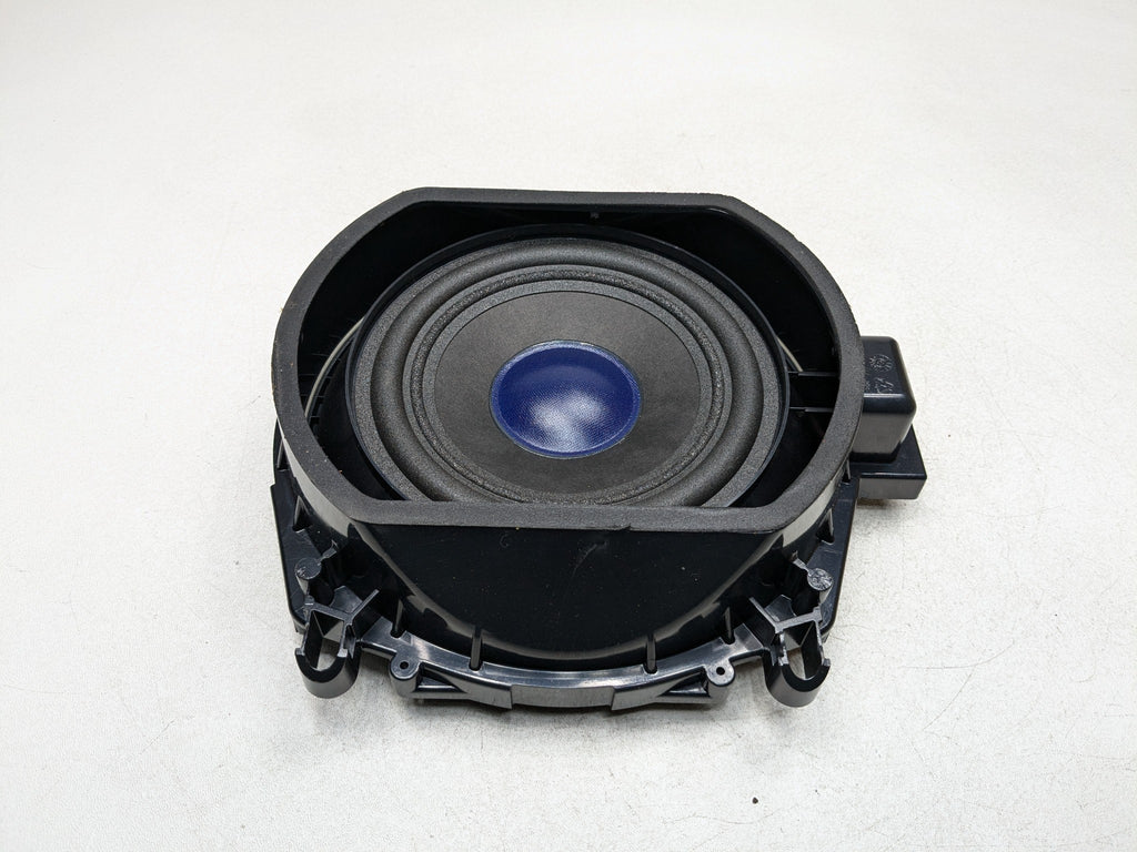 07 - 10 BMW X5 OEM SUBWOOFER SPEAKER AUDIO BASSBOX RIGHT PASSENGER SIDE FLOOR