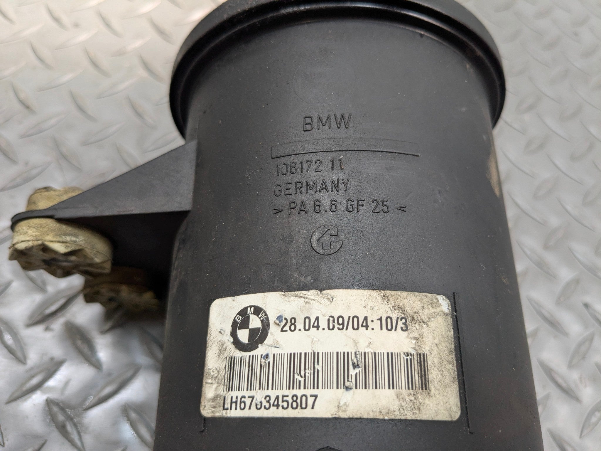 2007 - 2010 BMW X5 OEM POWER STEERING RESERVOIR TANK BOTTLE PLASTIC ASSEMBLY
