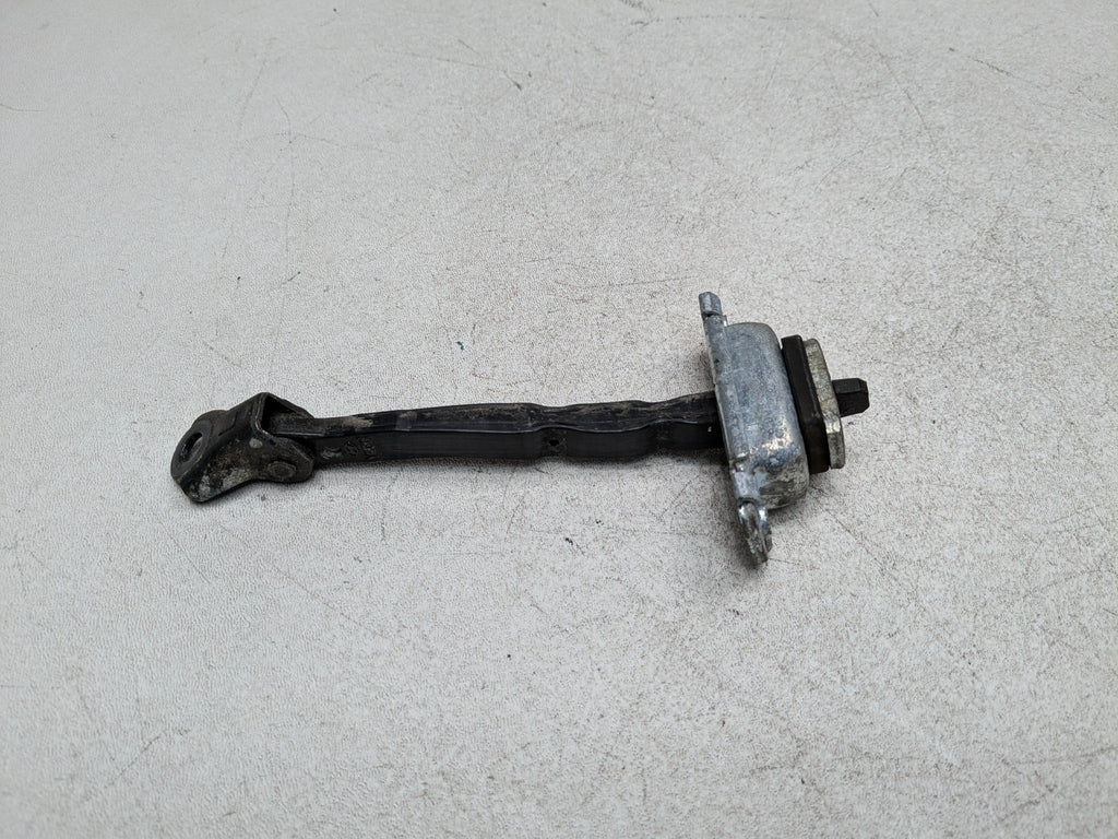 2011 - 2013 HYUNDAI SONATA OEM DOOR STOPPER CHECK STRAP FRONT LEFT DRIVER SIDE