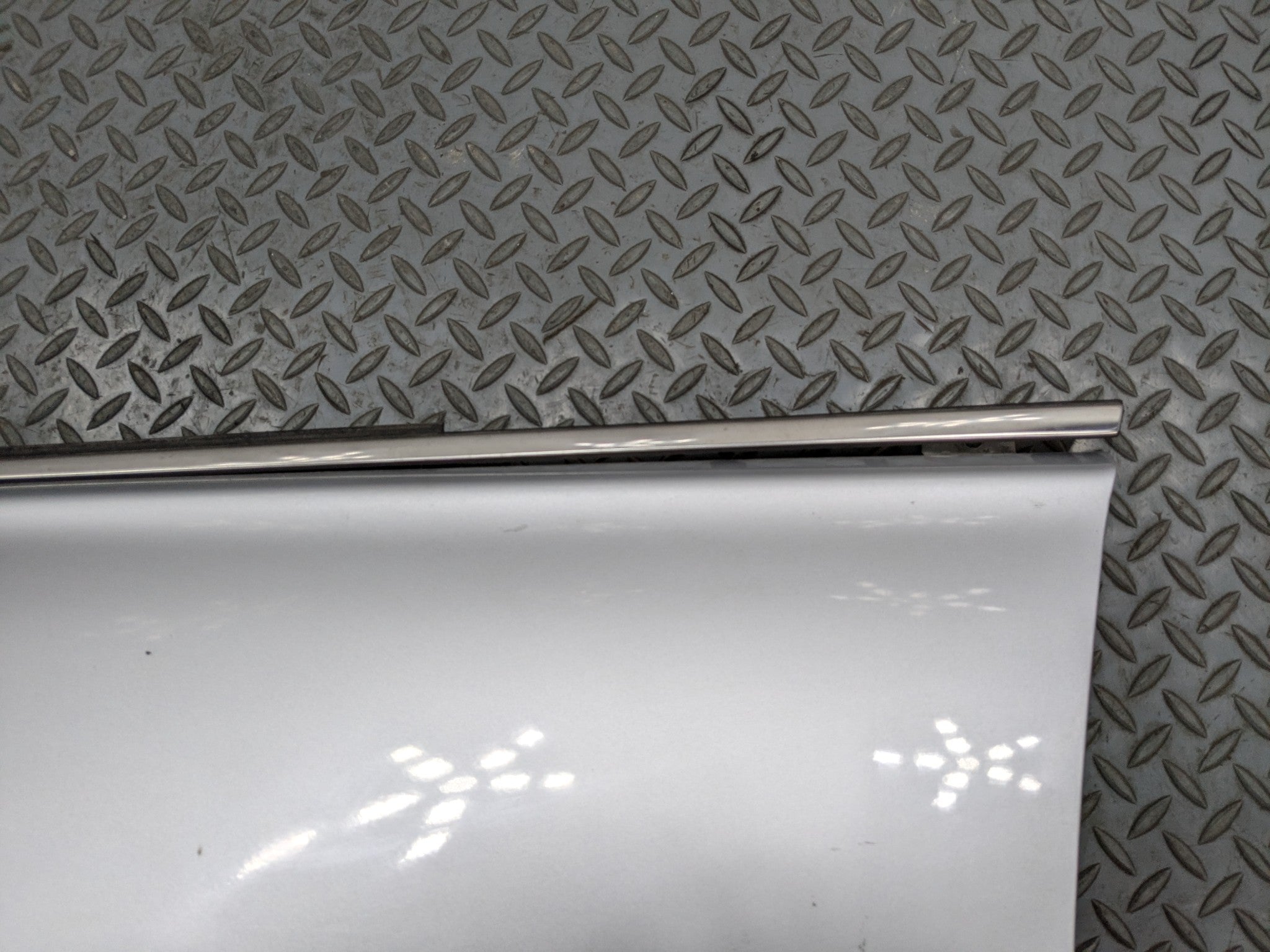 2011 - 2013 HYUNDAI SONATA OEM FENDER COVER PANEL RADIANT SILVER FRONT LEFT SIDE