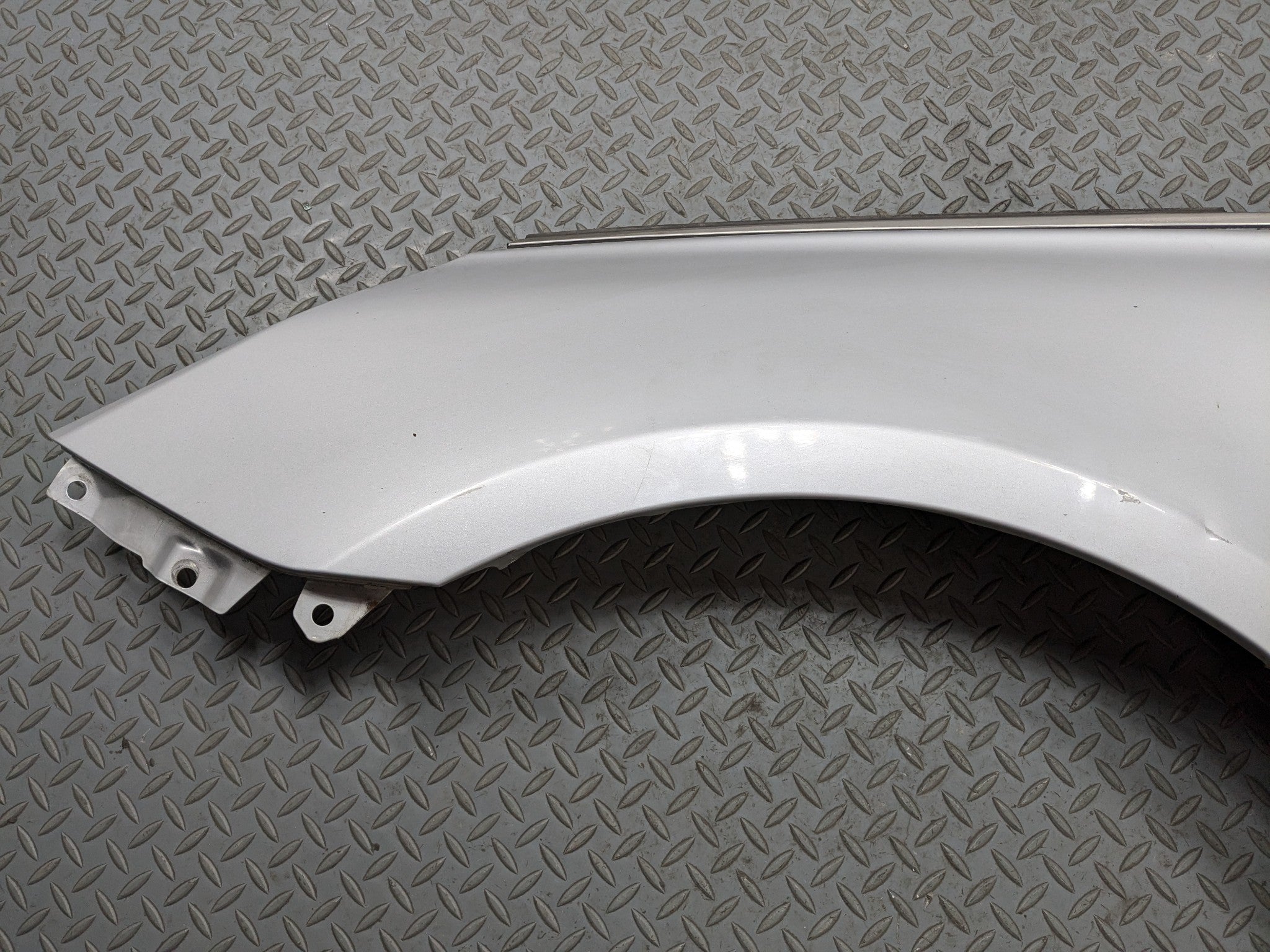 2011 - 2013 HYUNDAI SONATA OEM FENDER COVER PANEL RADIANT SILVER FRONT LEFT SIDE