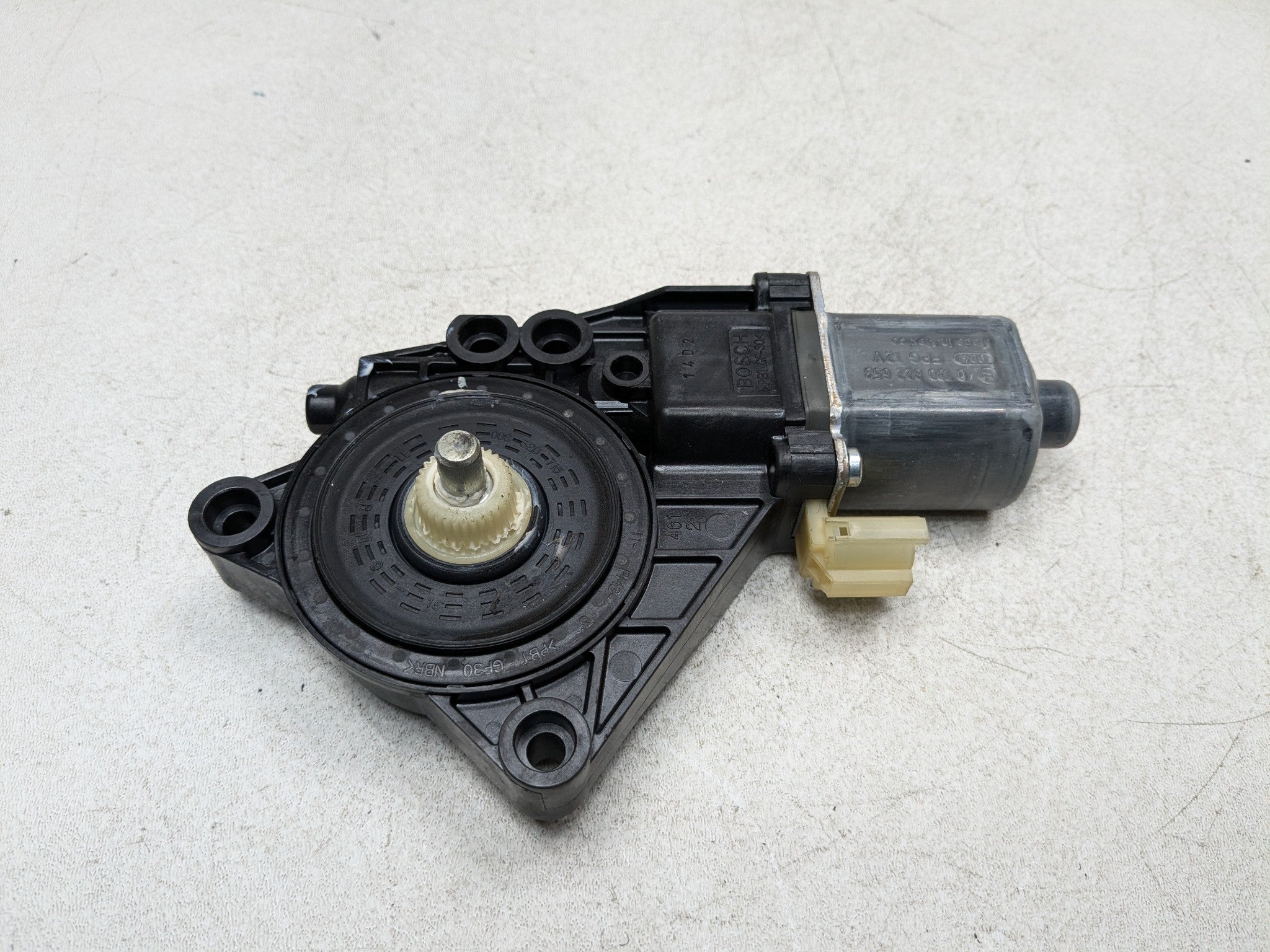2011 - 2013 HYUNDAI SONATA OEM POWER WINDOW MOTOR REAR RIGHT PASSENGER SIDE