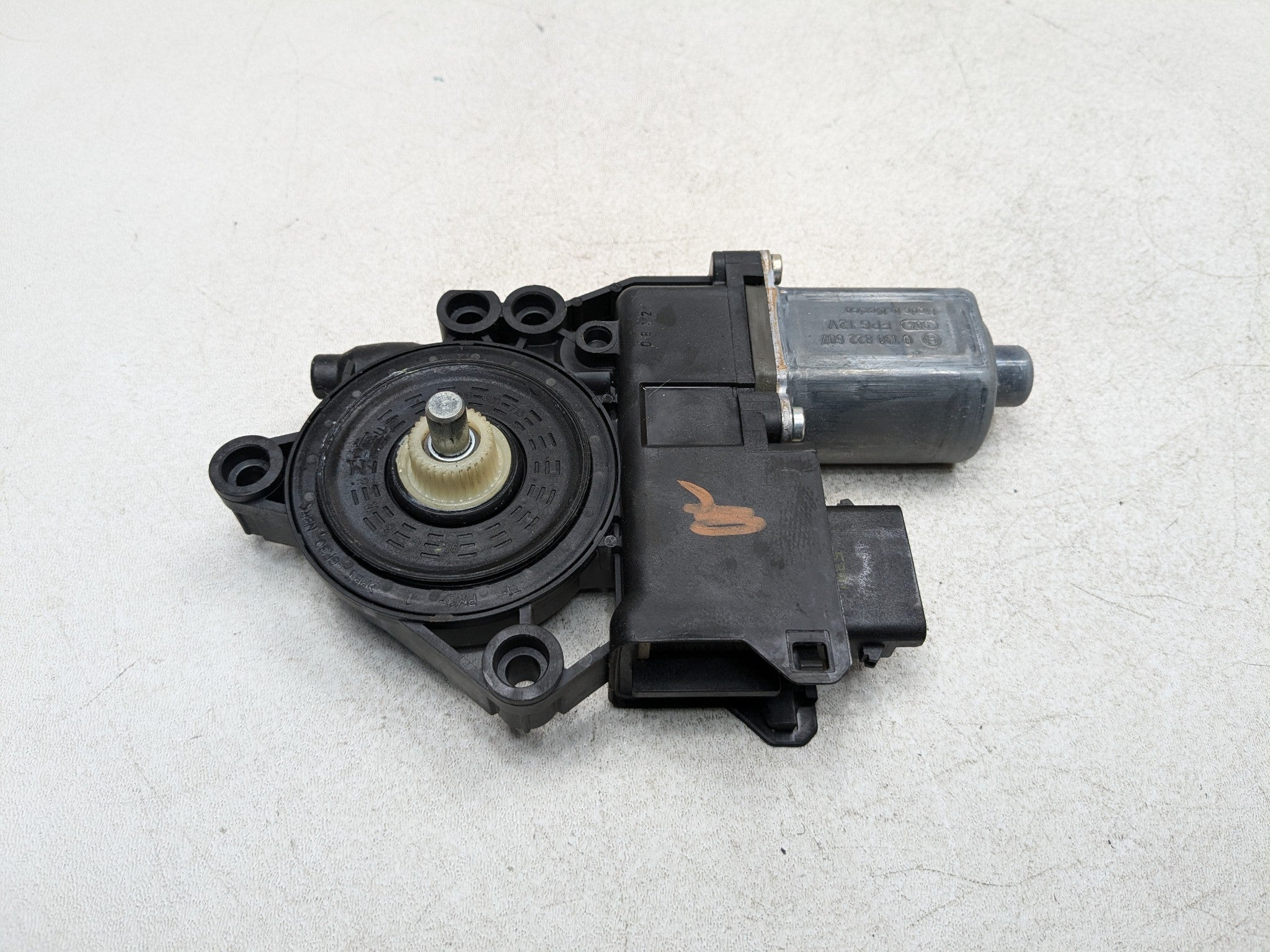 2011 - 2013 HYUNDAI SONATA OEM POWER WINDOW MOTOR FRONT LEFT DRIVER SIDE