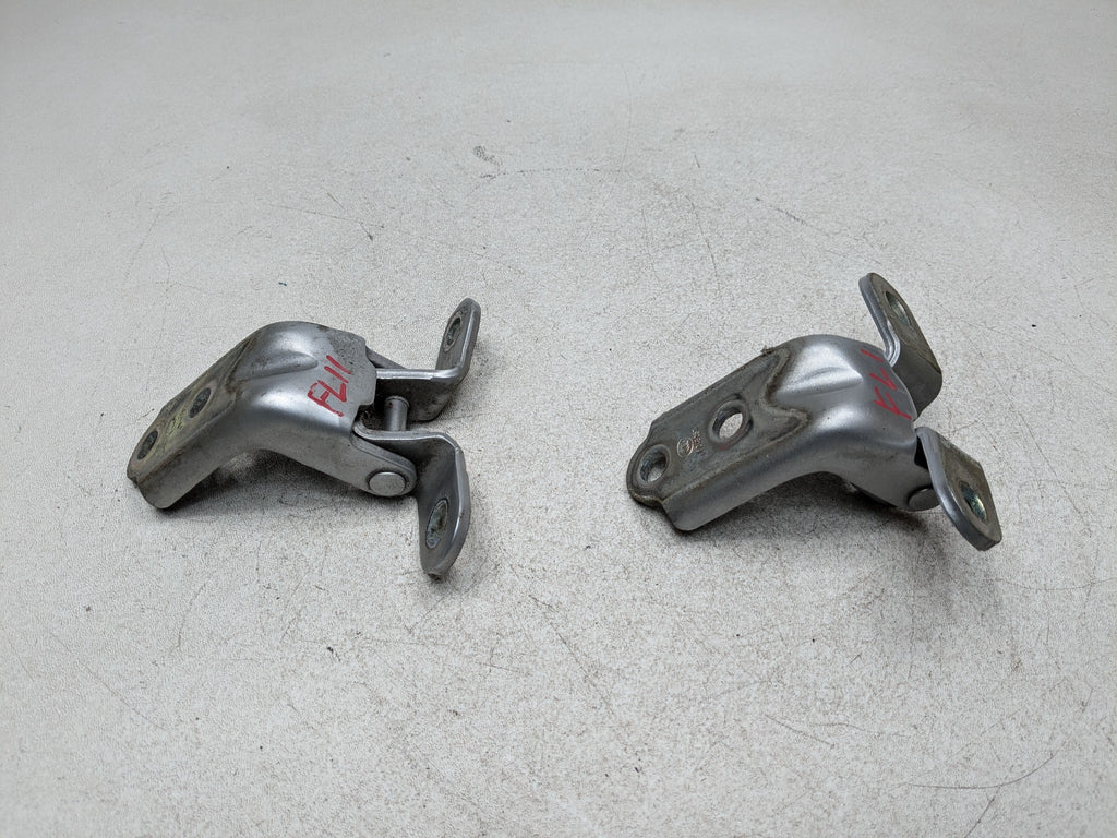 2011 - 2013 HYUNDAI SONATA OEM DOOR HINGE SET OF 2 FRONT LEFT DRIVER SIDE