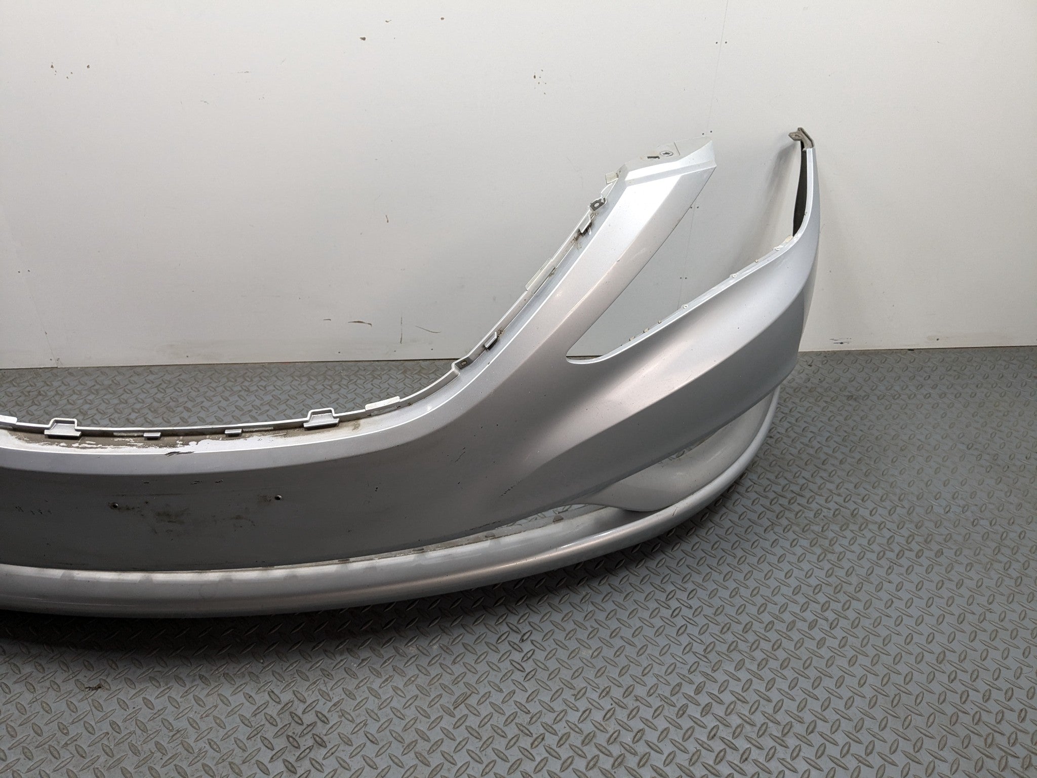 2011 - 2013 HYUNDAI SONATA OEM FRONT BUMPER COVER PANEL ASSEMBLY RADIANT SILVER