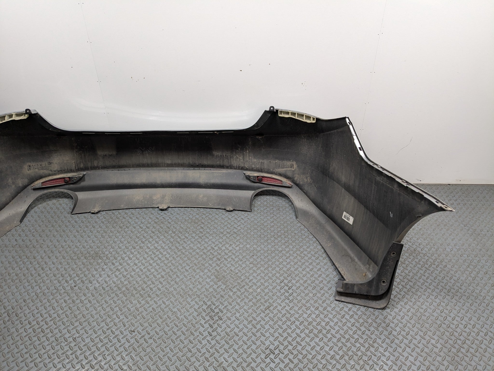 2011 - 2013 HYUNDAI SONATA OEM REAR BUMPER COVER PANEL ASSEMBLY RADIANT SILVER