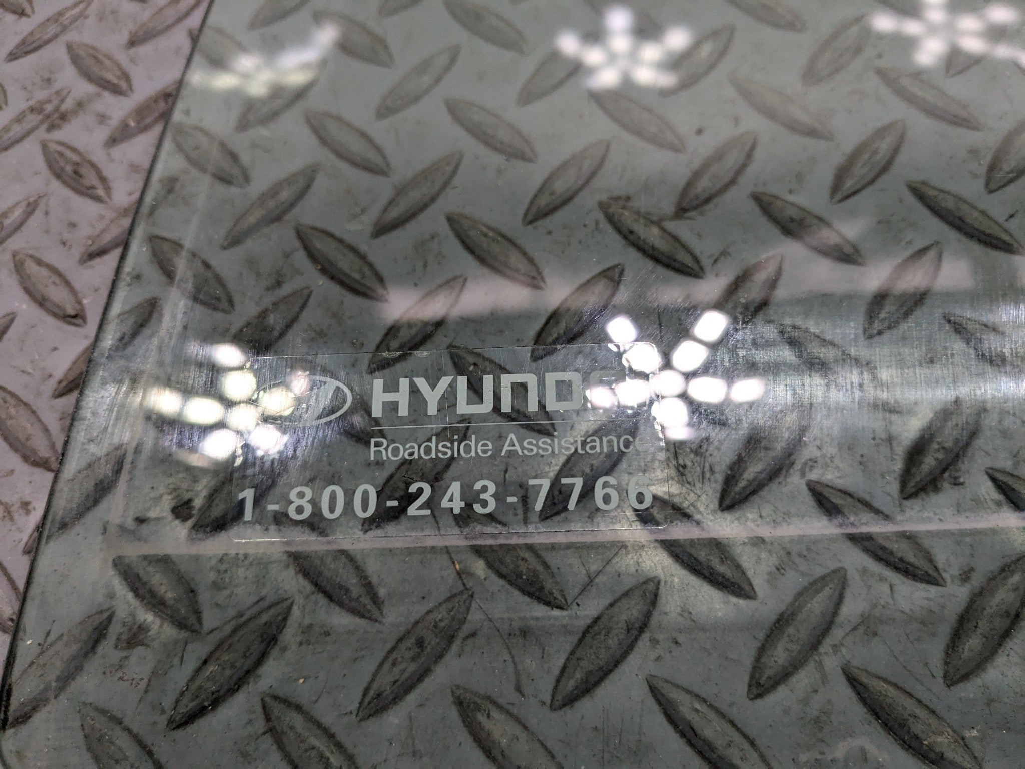 2011 - 2013 HYUNDAI SONATA OEM WINDOW GLASS DOOR SOLAR REAR DRIVER LEFT SIDE