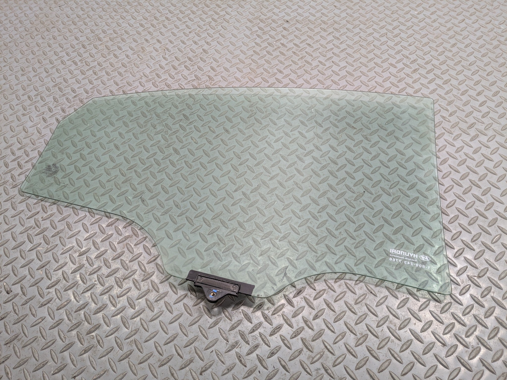 2011 - 2013 HYUNDAI SONATA OEM WINDOW GLASS DOOR SOLAR REAR DRIVER LEFT SIDE