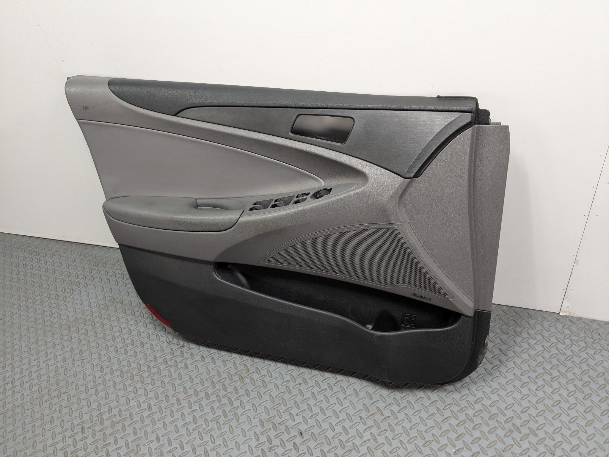 2011 - 2013 HYUNDAI SONATA OEM INTERIOR DOOR TRIM PANEL FRONT LEFT DRIVER SIDE