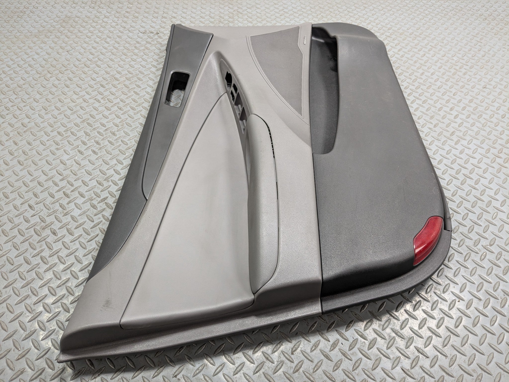 2011 - 2013 HYUNDAI SONATA OEM INTERIOR DOOR TRIM PANEL FRONT LEFT DRIVER SIDE