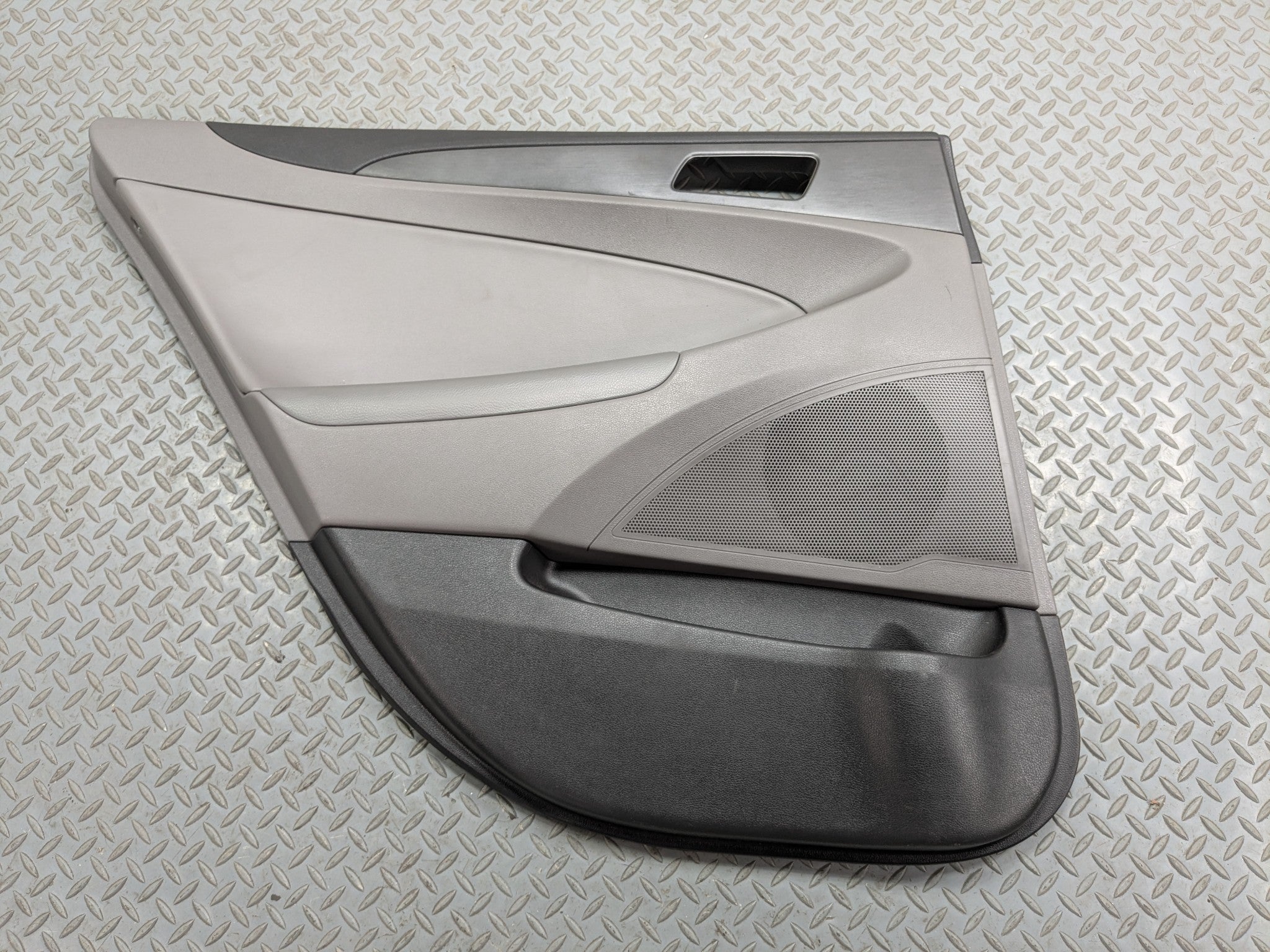 2011 - 2013 HYUNDAI SONATA OEM INTERIOR DOOR TRIM PANEL REAR LEFT DRIVER SIDE