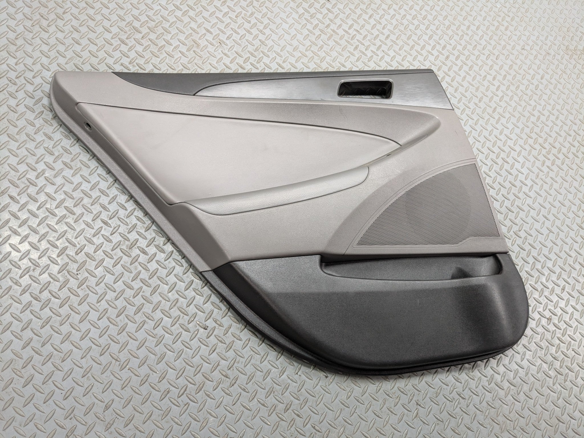 2011 - 2013 HYUNDAI SONATA OEM INTERIOR DOOR TRIM PANEL REAR LEFT DRIVER SIDE