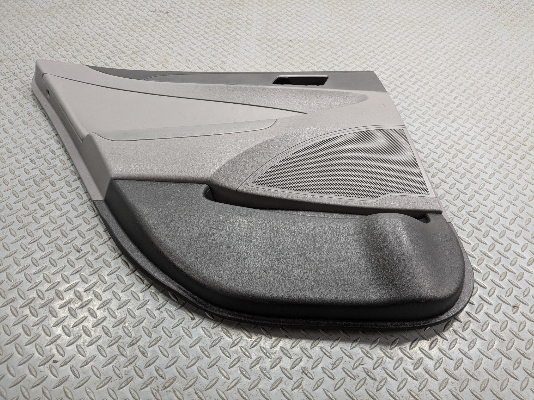 2011 - 2013 HYUNDAI SONATA OEM INTERIOR DOOR TRIM PANEL REAR LEFT DRIVER SIDE