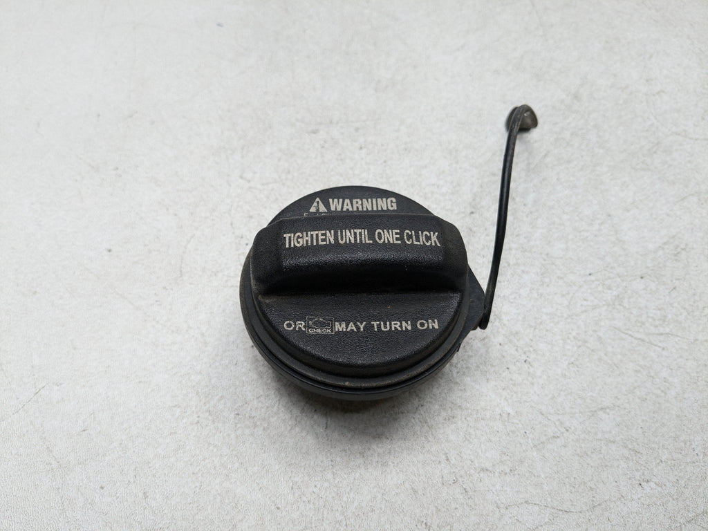2011 - 2013 HYUNDAI SONATA OEM FUEL FILLER TANK RESERVOIR GAS LID COVER CAP