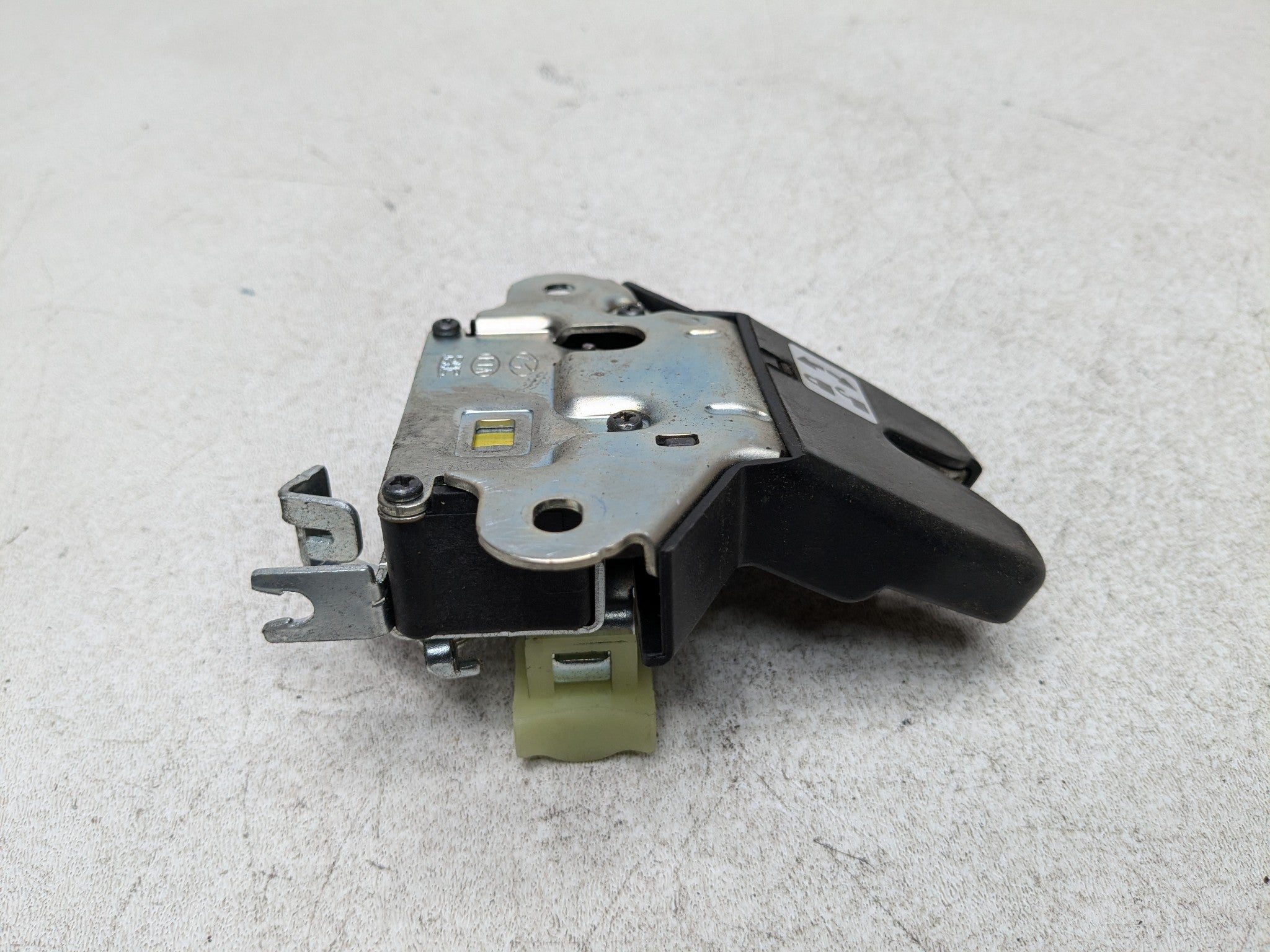 2011 - 2013 HYUNDAI SONATA OEM TRUNK DECK LID LOCK LATCH RELEASE ACTUATOR